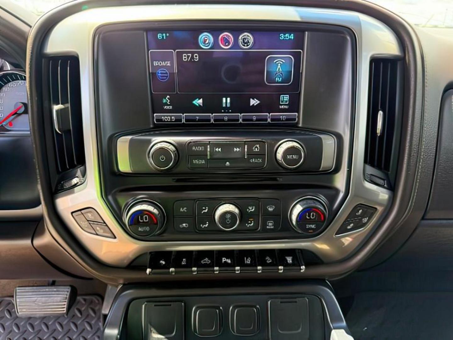 2015 Summit White /Cocoa/Dune Chevrolet Silverado 2500HD LTZ (1GC1KWE82FF) with an 6.6 engine, AUTOMATIC transmission, located at 1235 N Woodruff Ave., Idaho Falls, 83401, (208) 523-1053, 43.507172, -112.000488 - At Timberline Auto, finding a great deal on your next vehicle is always easy! Our experienced sales staff's goal is to help find you the right vehicle at the right price! Our knowledgeable finance department has options for almost any credit score. We offer extended service contract options to prote - Photo#10