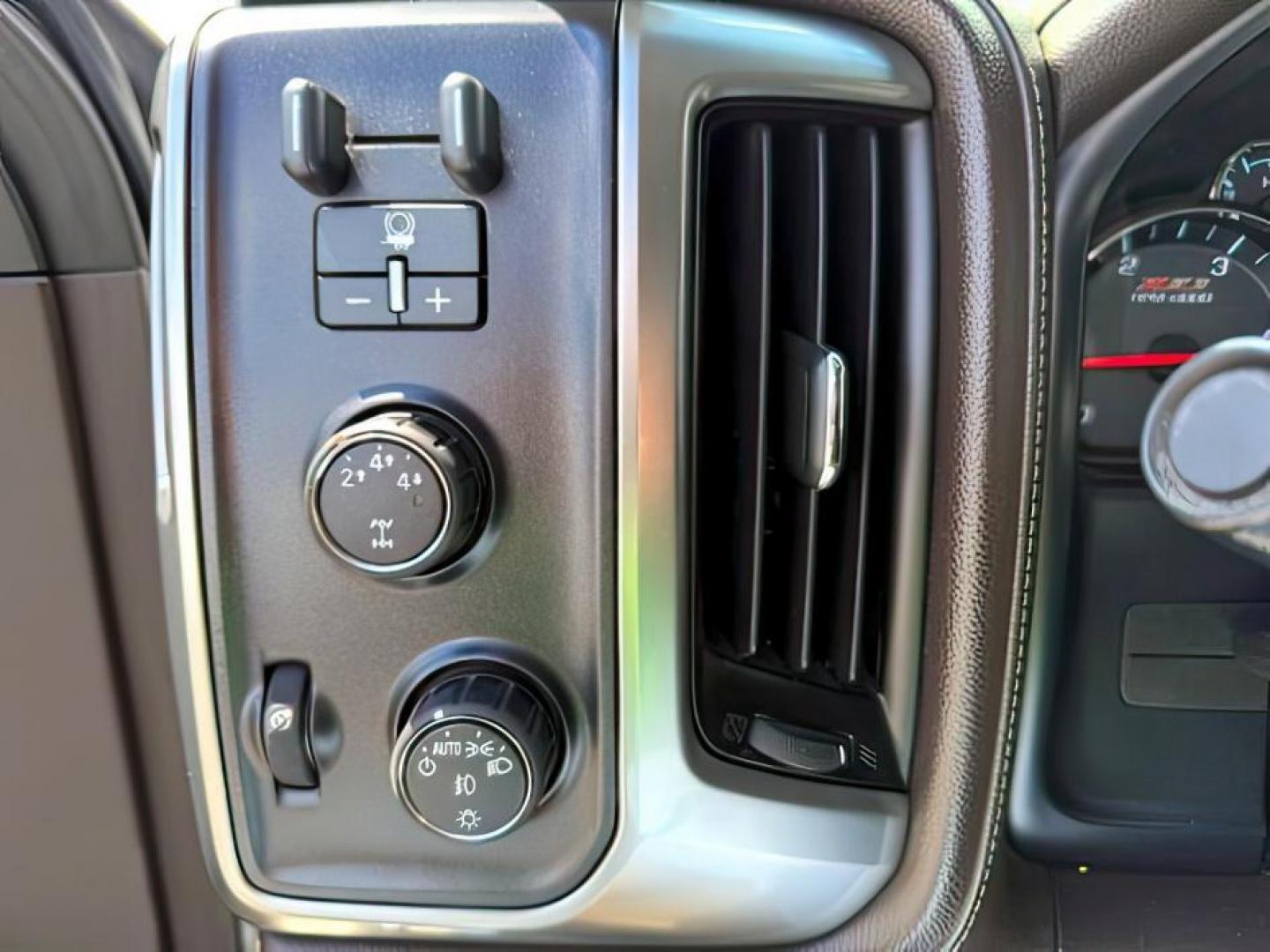 2015 Summit White /Cocoa/Dune Chevrolet Silverado 2500HD LTZ (1GC1KWE82FF) with an 6.6 engine, AUTOMATIC transmission, located at 1235 N Woodruff Ave., Idaho Falls, 83401, (208) 523-1053, 43.507172, -112.000488 - At Timberline Auto, finding a great deal on your next vehicle is always easy! Our experienced sales staff's goal is to help find you the right vehicle at the right price! Our knowledgeable finance department has options for almost any credit score. We offer extended service contract options to prote - Photo#13