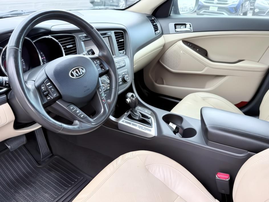 2013 BLACK /Gray KIA Optima (5XXGN4A73DG) with an 24L I-4 gasoline direct injection engine, Automatic transmission, located at 1175 N Woodruff Ave, Idaho Falls, ID, 83401, 43.506901, -111.999657 - At Timberline Auto, finding a great deal on your next vehicle is always easy! Our experienced sales staff goal is to help find you the right vehicle at the right price! Our knowledgeable finance department has options for almost any credit score. We offer extended service contract options to prot- Photo#11