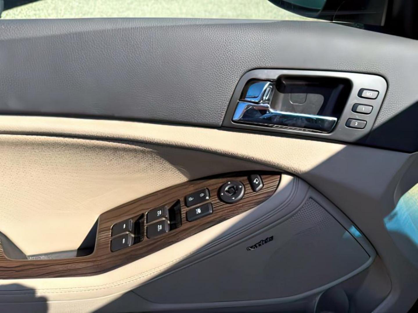 2013 BLACK /Beige KIA Optima (5XXGN4A73DG) with an 24L I-4 gasoline direct injection engine, Automatic transmission, located at 1175 N Woodruff Ave, Idaho Falls, ID, 83401, 43.506901, -111.999657 - At Timberline Auto, finding a great deal on your next vehicle is always easy! Our experienced sales staff's goal is to help find you the right vehicle at the right price! Our knowledgeable finance department has options for almost any credit score. We offer extended service contract options to prote - Photo#14