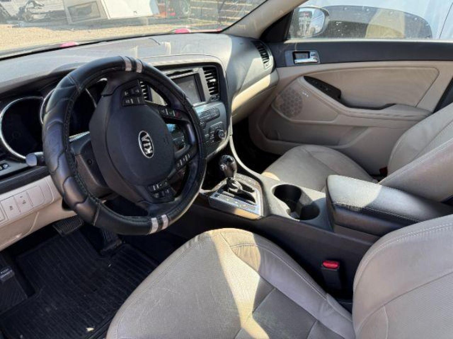 2013 BLACK /Beige Kia Optima EX (5XXGN4A73DG) with an 2.4L I-4 gasoline direct injection engine, AUTOMATIC transmission, located at 1235 N Woodruff Ave., Idaho Falls, 83401, (208) 523-1053, 43.507172, -112.000488 - At Timberline Auto, finding a great deal on your next vehicle is always easy! Our experienced sales staff's goal is to help find you the right vehicle at the right price! Our knowledgeable finance department has options for almost any credit score. We offer extended service contract options to prote - Photo#9