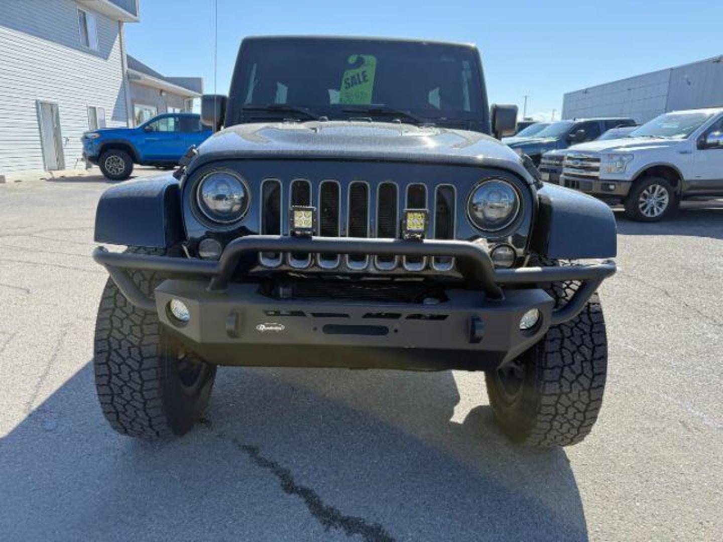2017 BLACK /CLOTH JEEP WRANGLER NA (1C4BJWEG4HL) , MANUAL transmission, located at 1235 N Woodruff Ave., Idaho Falls, 83401, (208) 523-1053, 43.507172, -112.000488 - At Timberline Auto, finding a great deal on your next vehicle is always easy! Our experienced sales staff's goal is to help find you the right vehicle at the right price! Our knowledgeable finance department has options for almost any credit score. We offer extended service contract options to prote - Photo#8