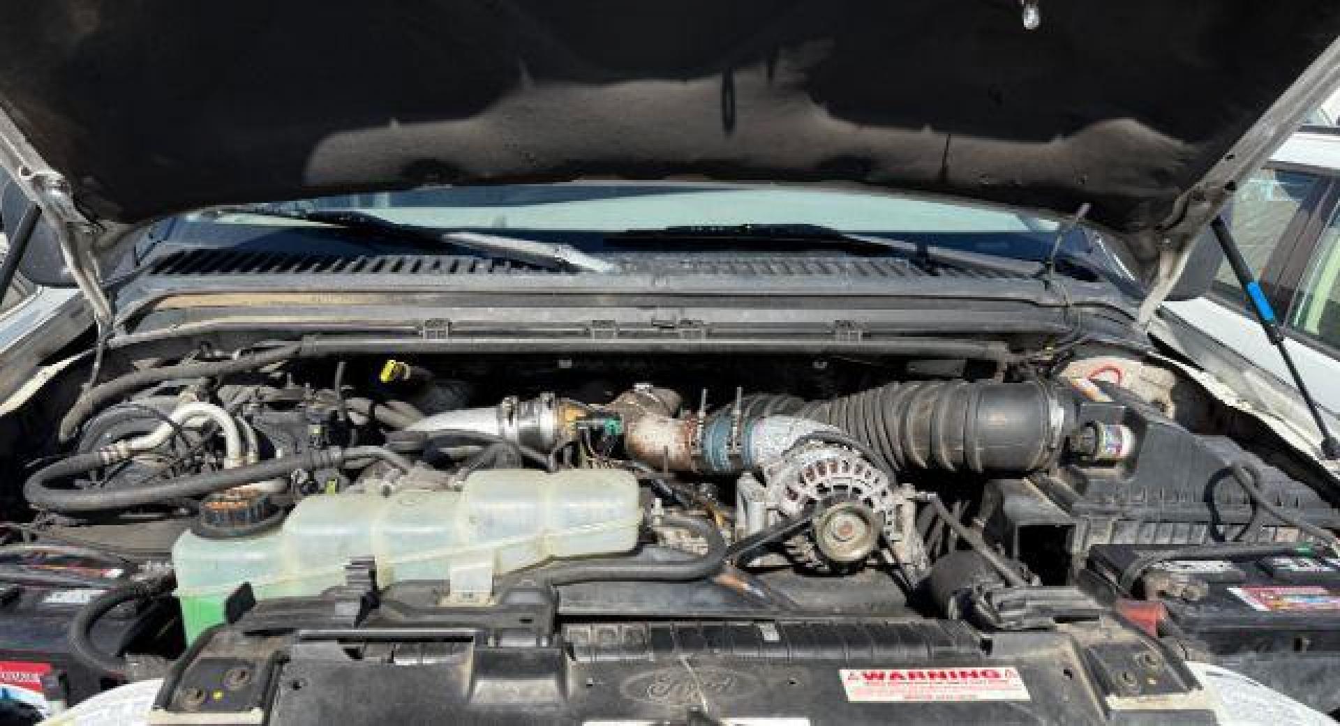 2000 GRAY /LEATHER Ford F-350 LARIAT (3FTSW31F7YM) with an 7.3L POWER STROKE engine, AUTOMATIC transmission, located at 1235 N Woodruff Ave., Idaho Falls, 83401, (208) 523-1053, 43.507172, -112.000488 - Photo#11