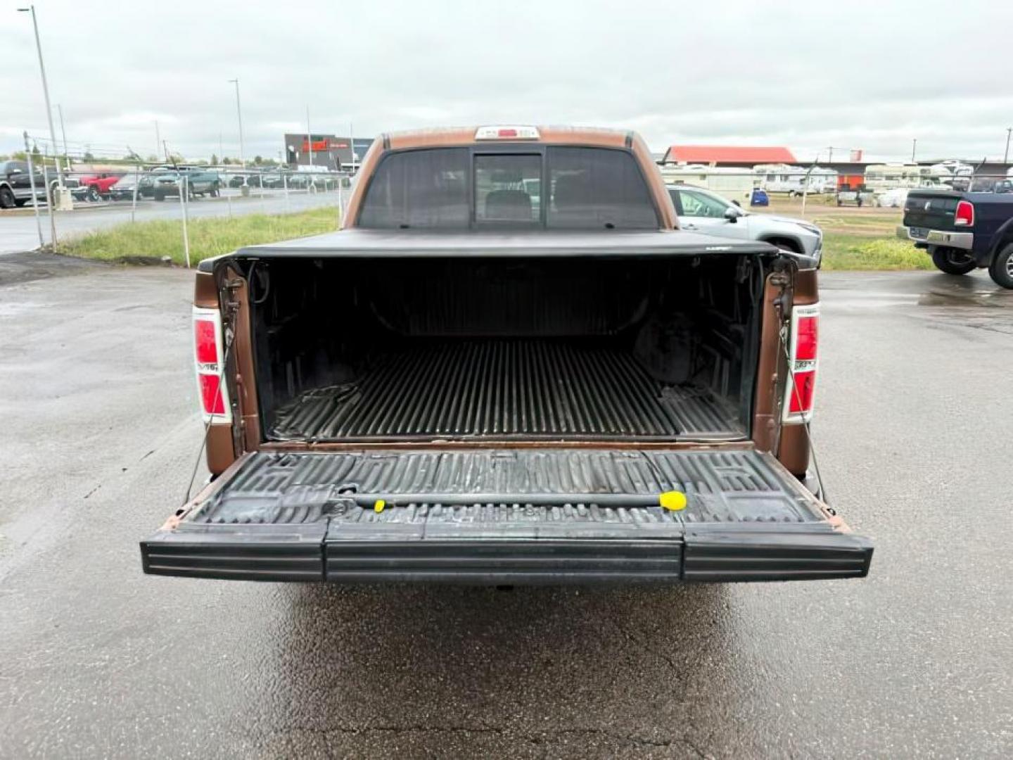 2012 Golden Bronze Metallic /Sienna Ford F-150 (1FTFW1ET2CF) with an EcoBoost 35L V-6 gasoline direct injection engine, Automatic transmission, located at 1175 N Woodruff Ave, Idaho Falls, ID, 83401, 43.506901, -111.999657 - At Timberline Auto, finding a great deal on your next vehicle is always easy! Our experienced sales staff's goal is to help find you the right vehicle at the right price! Our knowledgeable finance department has options for almost any credit score. We offer extended service contract options to prote - Photo#5