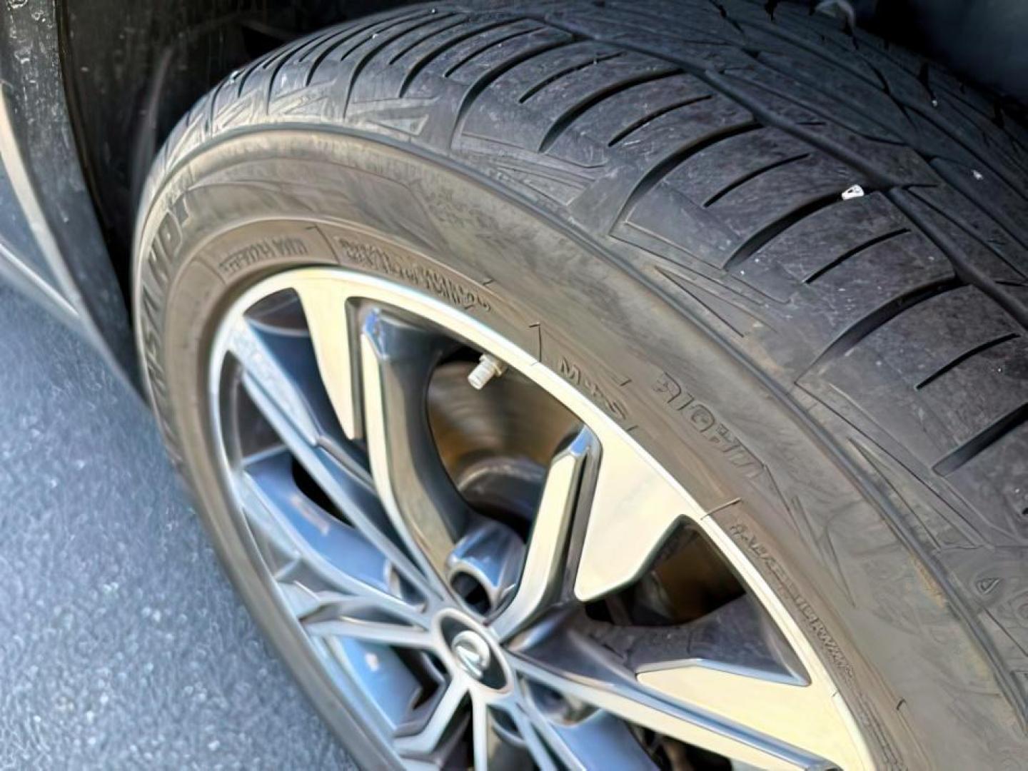 2019 Black Obsidian /Graphite Infiniti QX30 (SJKCH5CR7KA) with an 2L I-4 gasoline direct injection engine, Automatic transmission, located at 1175 N Woodruff Ave, Idaho Falls, ID, 83401, 43.506901, -111.999657 - At Timberline Auto, finding a great deal on your next vehicle is always easy! Our experienced sales staff's goal is to help find you the right vehicle at the right price! Our knowledgeable finance department has options for almost any credit score. We offer extended service contract options to prote - Photo#9