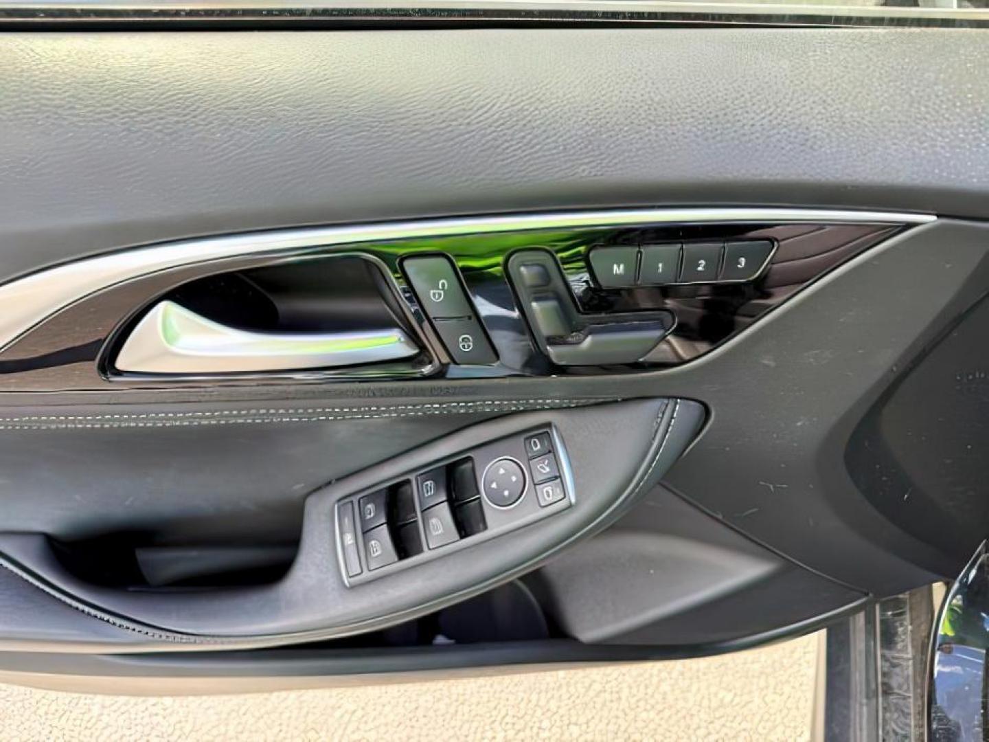 2019 Black Obsidian /Graphite Infiniti QX30 (SJKCH5CR7KA) with an 2L I-4 gasoline direct injection engine, Automatic transmission, located at 1175 N Woodruff Ave, Idaho Falls, ID, 83401, 43.506901, -111.999657 - At Timberline Auto, finding a great deal on your next vehicle is always easy! Our experienced sales staff's goal is to help find you the right vehicle at the right price! Our knowledgeable finance department has options for almost any credit score. We offer extended service contract options to prote - Photo#18