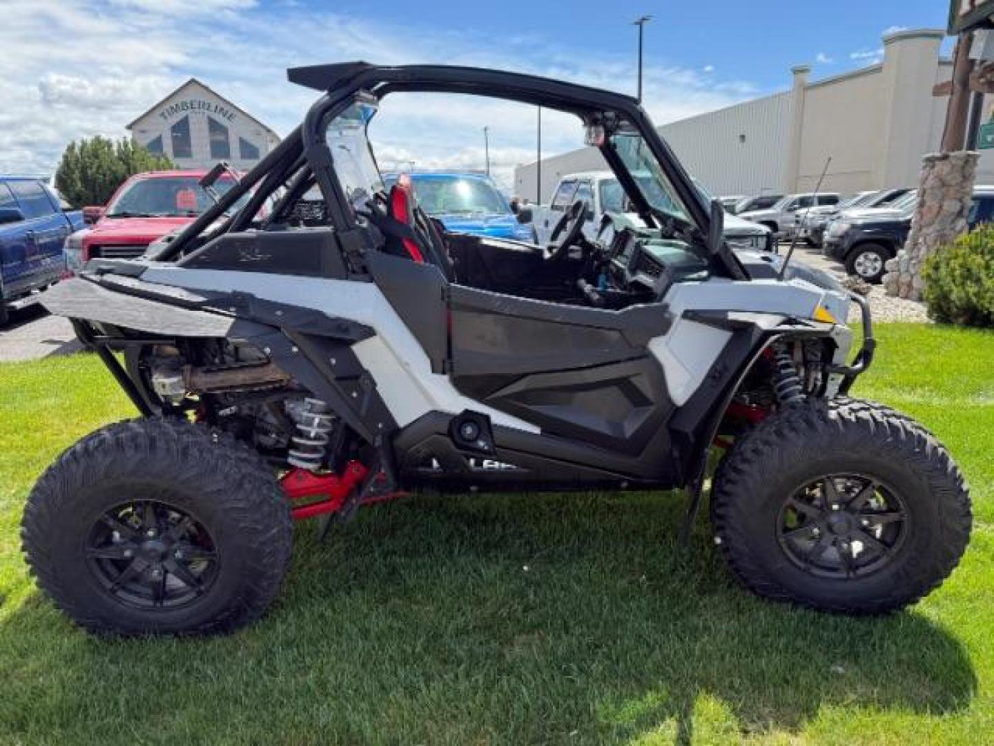 2020 GRAY POLARIS RZR XP TURBO S (3NSPAG927LG) with an 1000CC engine, AUTOMATIC transmission, located at 1235 N Woodruff Ave., Idaho Falls, 83401, (208) 523-1053, 43.507172, -112.000488 - At Timberline Auto, finding a great deal on your next vehicle is always easy! Our experienced sales staff's goal is to help find you the right vehicle at the right price! Our knowledgeable finance department has options for almost any credit score. We offer extended service contract options to prote - Photo#5