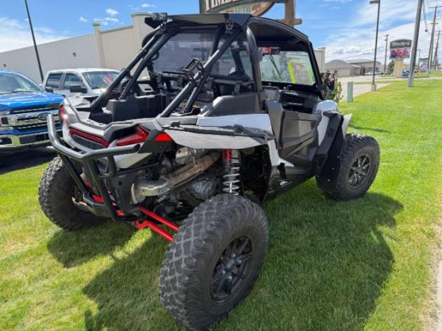 2020 GRAY POLARIS RZR XP TURBO S (3NSPAG927LG) with an 1000CC engine, AUTOMATIC transmission, located at 1235 N Woodruff Ave., Idaho Falls, 83401, (208) 523-1053, 43.507172, -112.000488 - At Timberline Auto, finding a great deal on your next vehicle is always easy! Our experienced sales staff's goal is to help find you the right vehicle at the right price! Our knowledgeable finance department has options for almost any credit score. We offer extended service contract options to prote - Photo#6