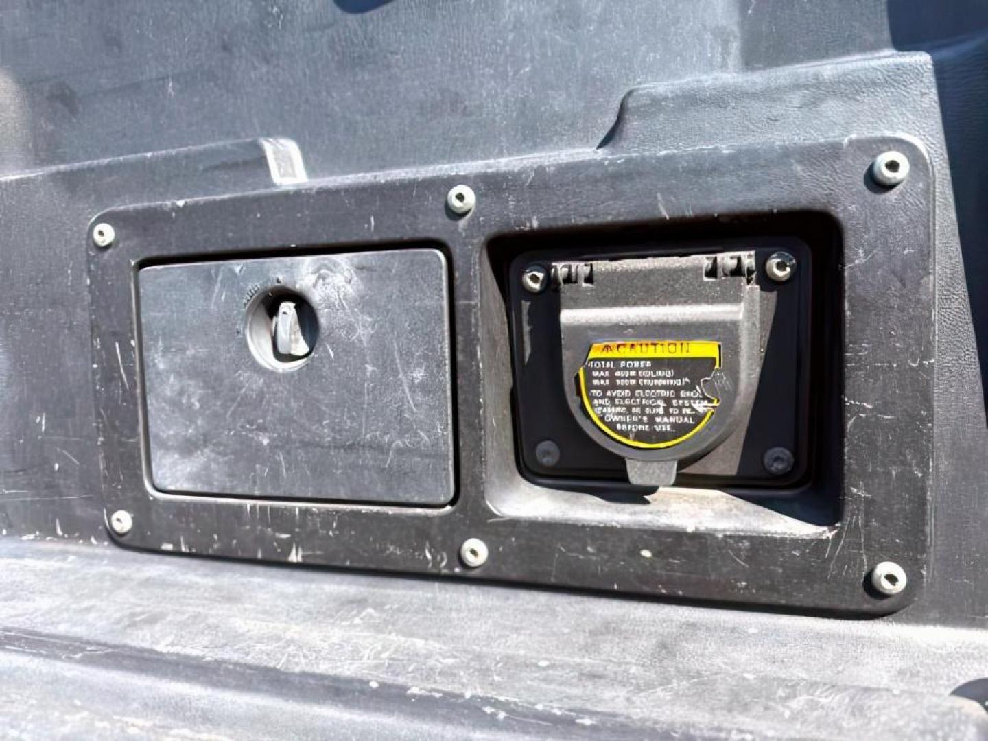 2012 Magnetic Gray Metallic /Graphite Toyota Tacoma (3TMJU4GN1CM) with an 4L V-6 DOHC engine, Automatic transmission, located at 1175 N Woodruff Ave, Idaho Falls, ID, 83401, 43.506901, -111.999657 - At Timberline Auto, finding a great deal on your next vehicle is always easy! Our experienced sales staff's goal is to help find you the right vehicle at the right price! Our knowledgeable finance department has options for almost any credit score. We offer extended service contract options to prote - Photo#4