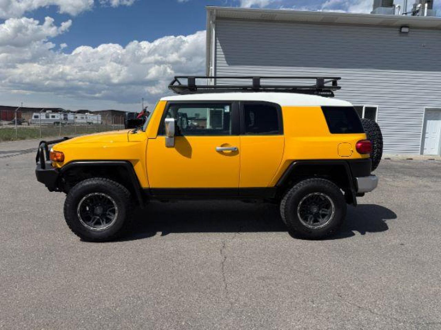 2008 YELLOW /CLOTH Toyota FJ Cruiser UTILITY (JTEBU11F48K) with an V6 4.0L engine, AUTOMATIC transmission, located at 1235 N Woodruff Ave., Idaho Falls, 83401, (208) 523-1053, 43.507172, -112.000488 - At Timberline Auto, finding a great deal on your next vehicle is always easy! Our experienced sales staff's goal is to help find you the right vehicle at the right price! Our knowledgeable finance department has options for almost any credit score. We offer extended service contract options to prote - Photo#1