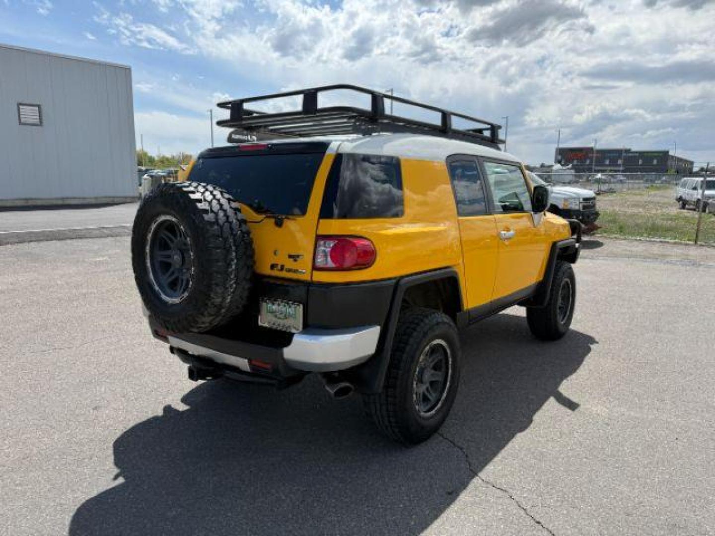 2008 YELLOW /CLOTH Toyota FJ Cruiser UTILITY (JTEBU11F48K) with an V6 4.0L engine, AUTOMATIC transmission, located at 1235 N Woodruff Ave., Idaho Falls, 83401, (208) 523-1053, 43.507172, -112.000488 - At Timberline Auto, finding a great deal on your next vehicle is always easy! Our experienced sales staff's goal is to help find you the right vehicle at the right price! Our knowledgeable finance department has options for almost any credit score. We offer extended service contract options to prote - Photo#5