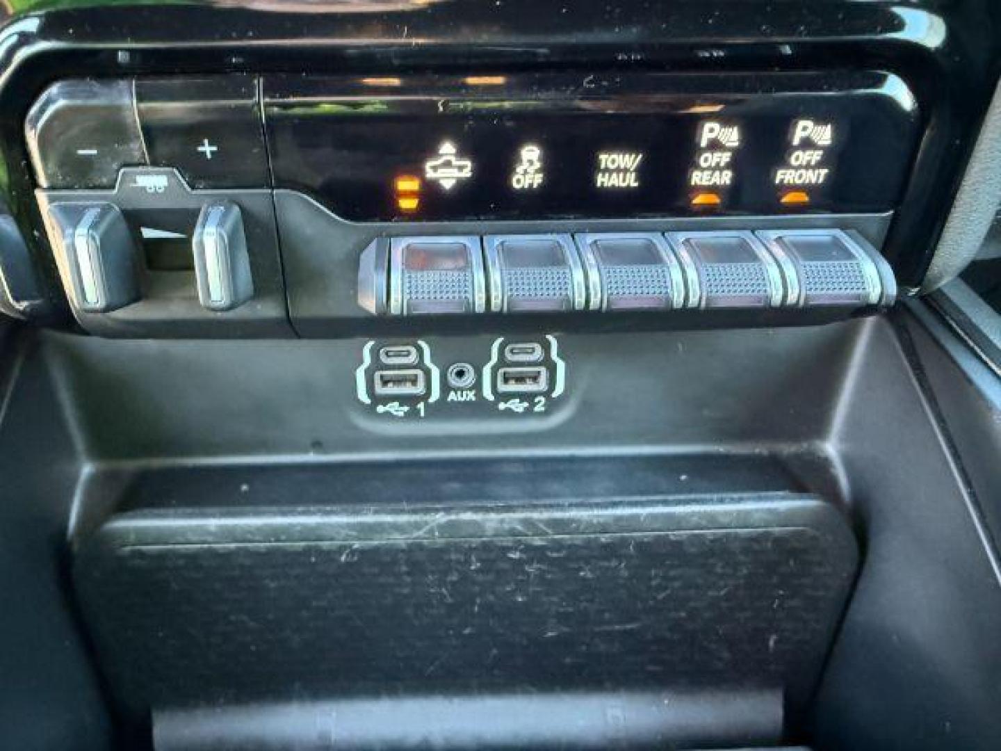 2020 GRAY /LEATHER Ram 1500 REBEL (1C6SRFLTOLN) with an 5.7 engine, AUTOMATIC transmission, located at 1235 N Woodruff Ave., Idaho Falls, 83401, (208) 523-1053, 43.507172, -112.000488 - At Timberline Auto, finding a great deal on your next vehicle is always easy! Our experienced sales staff's goal is to help find you the right vehicle at the right price! Our knowledgeable finance department has options for almost any credit score. We offer extended service contract options to prote - Photo#16