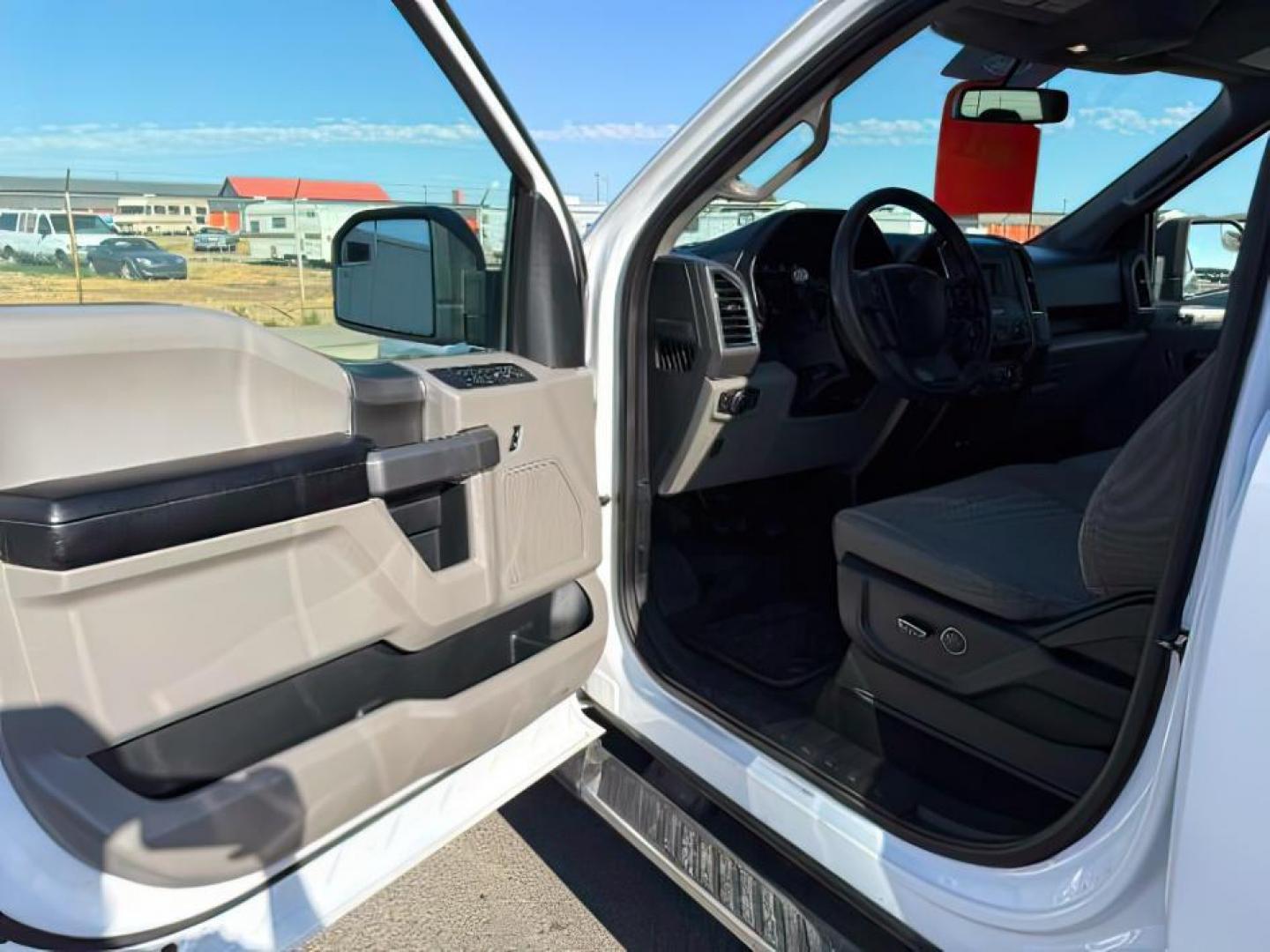 2016 Oxford White /GREY CLOTH Ford F-150 (1FTEW1EG9GK) with an 35 engine, Automatic transmission, located at 1175 N Woodruff Ave, Idaho Falls, ID, 83401, 43.506901, -111.999657 - At Timberline Auto, finding a great deal on your next vehicle is always easy! Our experienced sales staff's goal is to help find you the right vehicle at the right price! Our knowledgeable finance department has options for almost any credit score. We offer extended service contract options to prote - Photo#6
