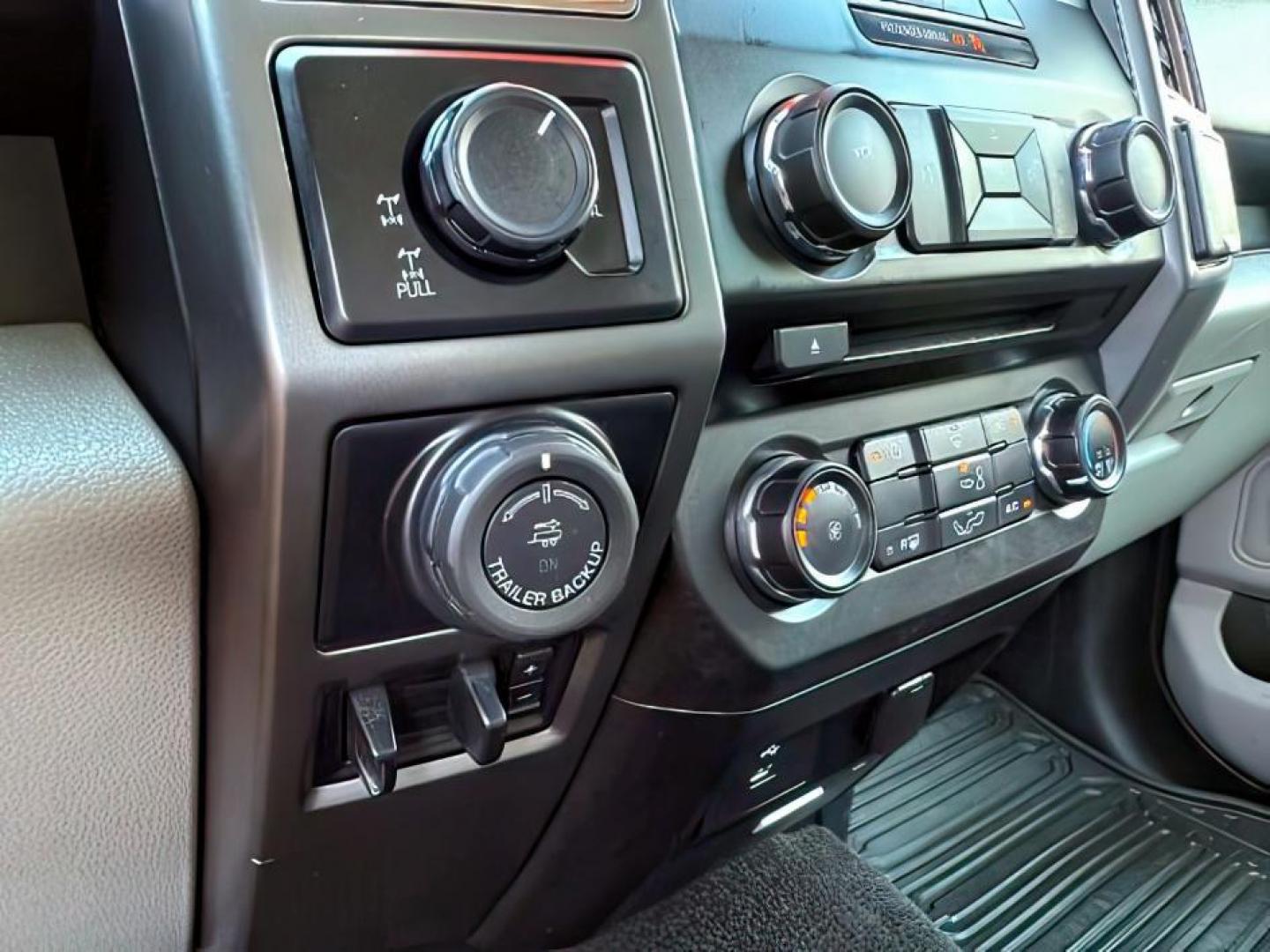 2016 Oxford White /GREY CLOTH Ford F-150 (1FTEW1EG9GK) with an 35 engine, Automatic transmission, located at 1175 N Woodruff Ave, Idaho Falls, ID, 83401, 43.506901, -111.999657 - At Timberline Auto, finding a great deal on your next vehicle is always easy! Our experienced sales staff's goal is to help find you the right vehicle at the right price! Our knowledgeable finance department has options for almost any credit score. We offer extended service contract options to prote - Photo#16