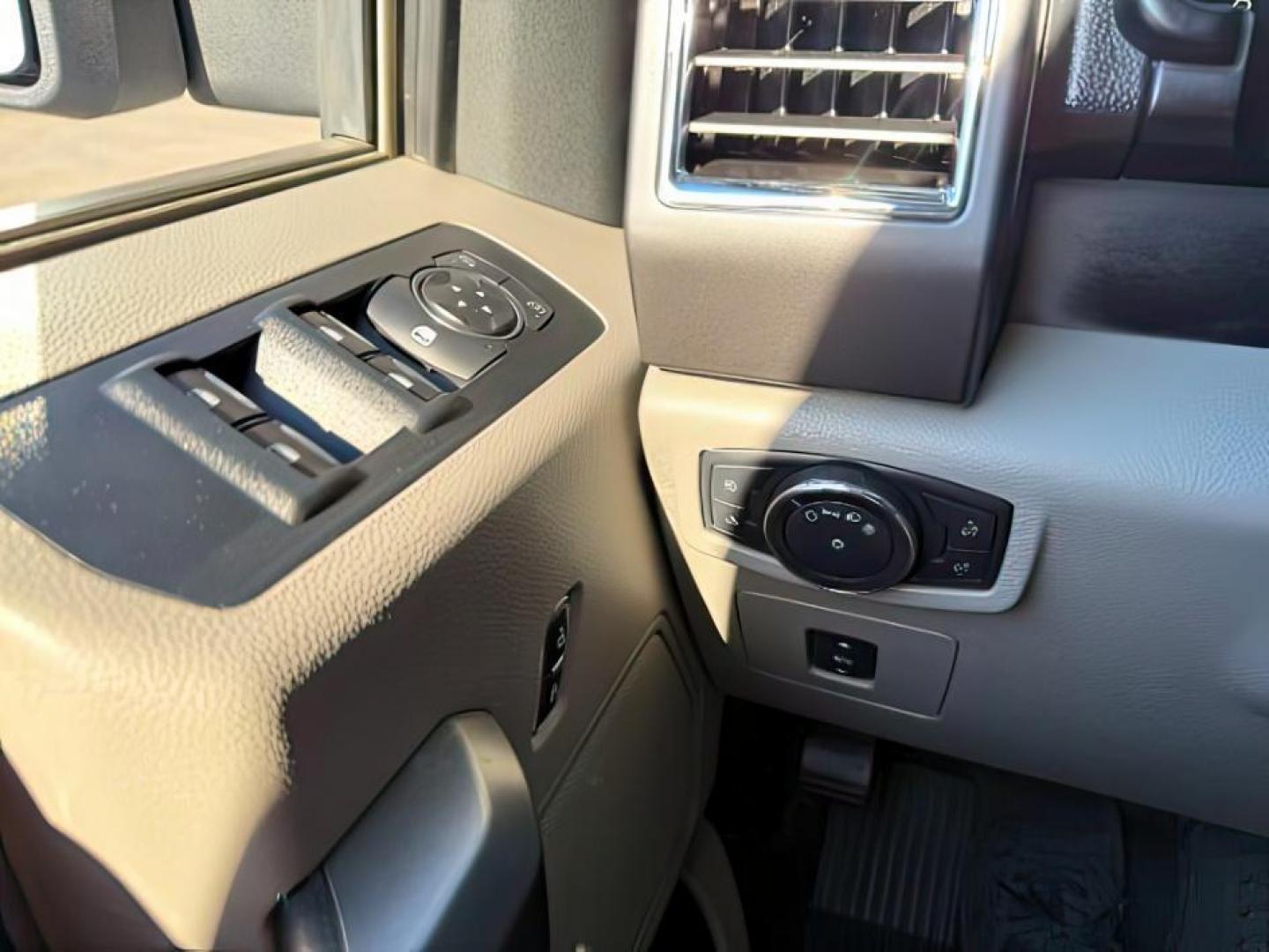 2016 Oxford White /GREY CLOTH Ford F-150 (1FTEW1EG9GK) with an 35 engine, Automatic transmission, located at 1175 N Woodruff Ave, Idaho Falls, ID, 83401, 43.506901, -111.999657 - At Timberline Auto, finding a great deal on your next vehicle is always easy! Our experienced sales staff's goal is to help find you the right vehicle at the right price! Our knowledgeable finance department has options for almost any credit score. We offer extended service contract options to prote - Photo#21