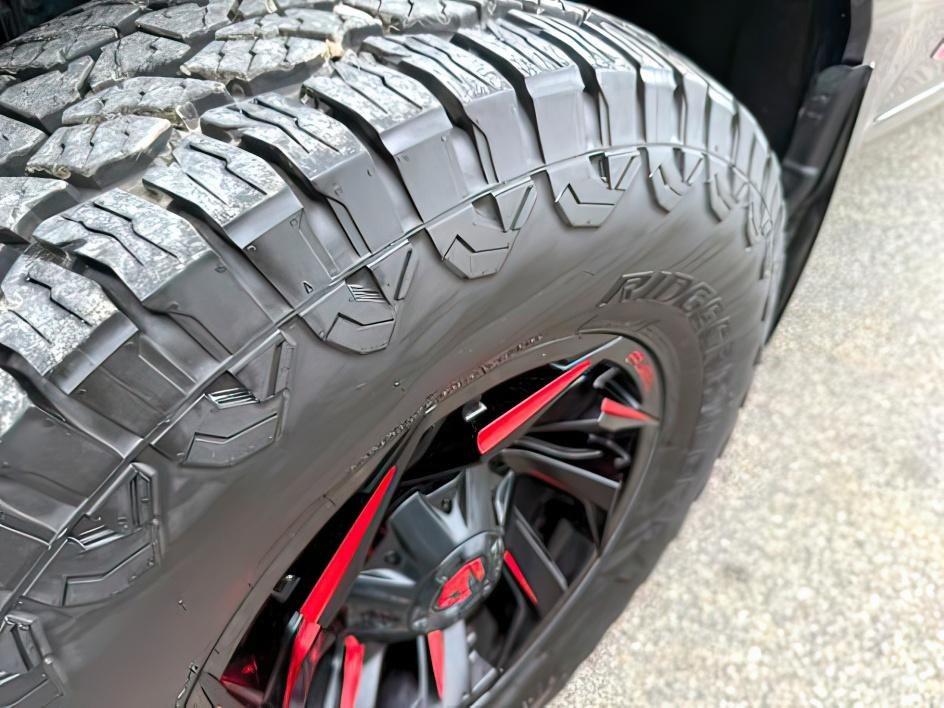 2024 Agate Black Metallic /Black Onyx Ford F-350 PLATINUM/TREMOR (1FT8W3BMXRE) with an Powerstroke 6.7L V-8 diesel direct injection engine, AUTOMATIC transmission, located at 1235 N Woodruff Ave., Idaho Falls, 83401, (208) 523-1053, 43.507172, -112.000488 - At Timberline Auto, finding a great deal on your next vehicle is always easy! Our experienced sales staff's goal is to help find you the right vehicle at the right price! Our knowledgeable finance department has options for almost any credit score. We offer extended service contract options to prote- Photo#11