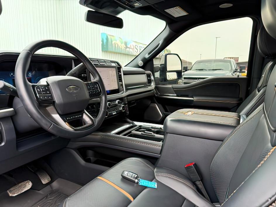 2024 Agate Black Metallic /Black Onyx Ford F-350 PLATINUM/TREMOR (1FT8W3BMXRE) with an Powerstroke 6.7L V-8 diesel direct injection engine, AUTOMATIC transmission, located at 1235 N Woodruff Ave., Idaho Falls, 83401, (208) 523-1053, 43.507172, -112.000488 - At Timberline Auto, finding a great deal on your next vehicle is always easy! Our experienced sales staff's goal is to help find you the right vehicle at the right price! Our knowledgeable finance department has options for almost any credit score. We offer extended service contract options to prote- Photo#14