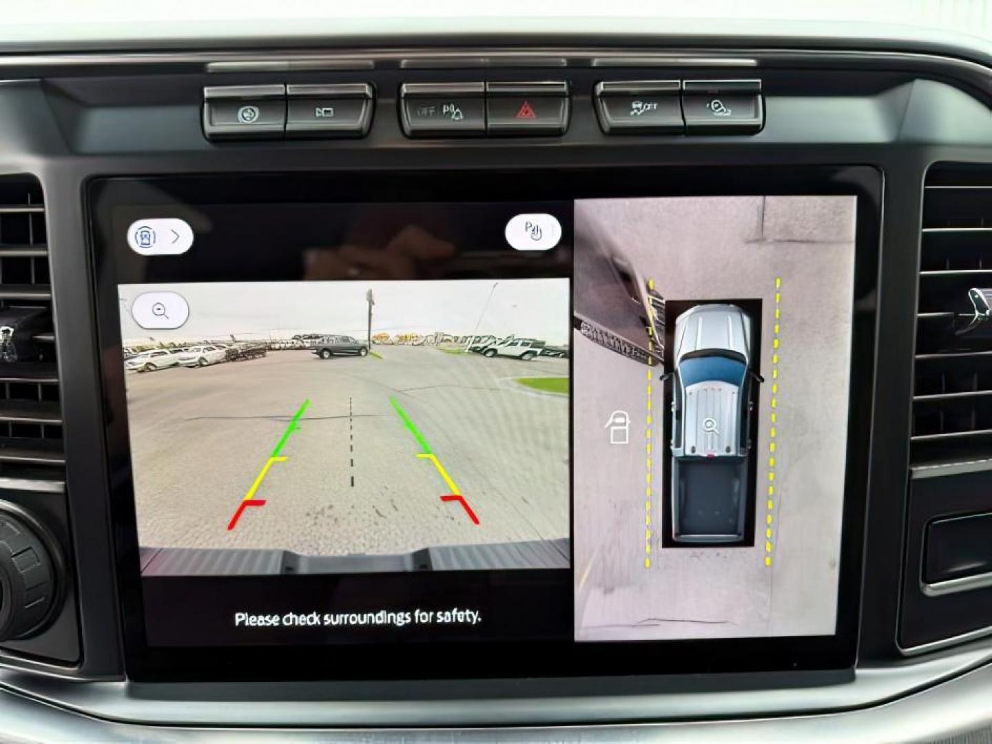 2024 Agate Black Metallic /Black Onyx Ford F-350 (1FT8W3BMXRE) with an Powerstroke 67L V-8 diesel direct injection engine, Automatic transmission, located at 1175 N Woodruff Ave, Idaho Falls, ID, 83401, 43.506901, -111.999657 - At Timberline Auto, finding a great deal on your next vehicle is always easy! Our experienced sales staff's goal is to help find you the right vehicle at the right price! Our knowledgeable finance department has options for almost any credit score. We offer extended service contract options to prote - Photo#17