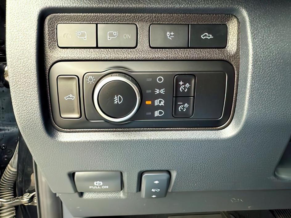 2024 Agate Black Metallic /Black Onyx Ford F-350 PLATINUM/TREMOR (1FT8W3BMXRE) with an Powerstroke 6.7L V-8 diesel direct injection engine, AUTOMATIC transmission, located at 1235 N Woodruff Ave., Idaho Falls, 83401, (208) 523-1053, 43.507172, -112.000488 - At Timberline Auto, finding a great deal on your next vehicle is always easy! Our experienced sales staff's goal is to help find you the right vehicle at the right price! Our knowledgeable finance department has options for almost any credit score. We offer extended service contract options to prote- Photo#21