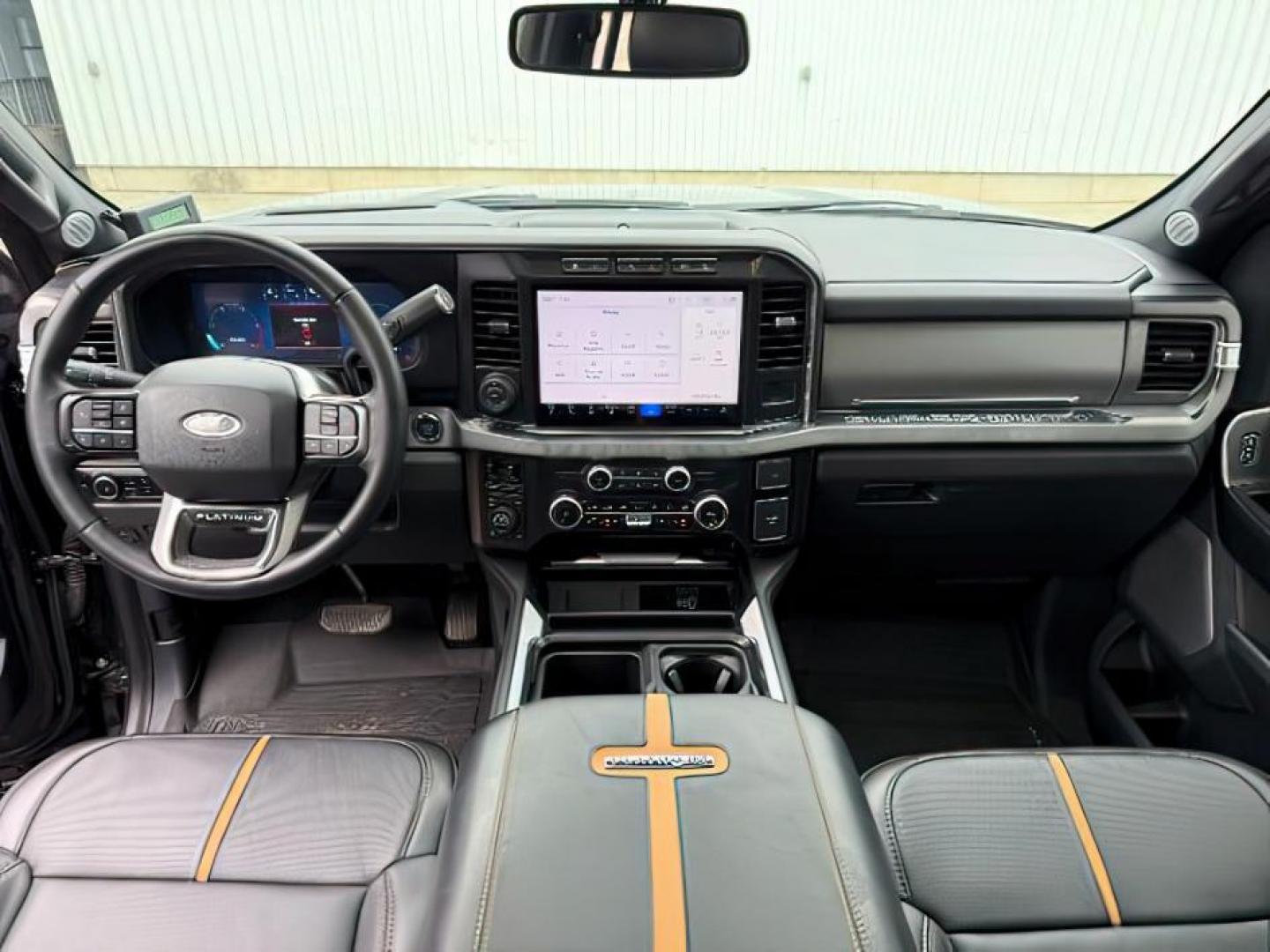 2024 Agate Black Metallic /Black Onyx Ford F-350 (1FT8W3BMXRE) with an Powerstroke 67L V-8 diesel direct injection engine, Automatic transmission, located at 1175 N Woodruff Ave, Idaho Falls, ID, 83401, 43.506901, -111.999657 - At Timberline Auto, finding a great deal on your next vehicle is always easy! Our experienced sales staff's goal is to help find you the right vehicle at the right price! Our knowledgeable finance department has options for almost any credit score. We offer extended service contract options to prote - Photo#24