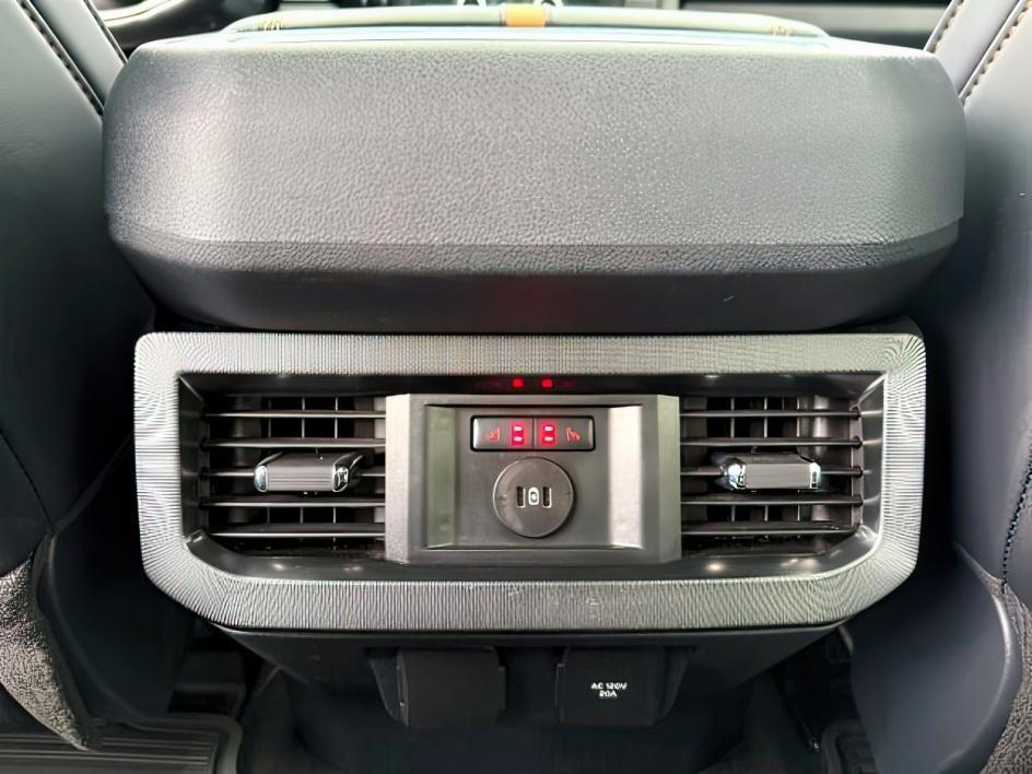 2024 Agate Black Metallic /Black Onyx Ford F-350 PLATINUM/TREMOR (1FT8W3BMXRE) with an Powerstroke 6.7L V-8 diesel direct injection engine, AUTOMATIC transmission, located at 1235 N Woodruff Ave., Idaho Falls, 83401, (208) 523-1053, 43.507172, -112.000488 - At Timberline Auto, finding a great deal on your next vehicle is always easy! Our experienced sales staff's goal is to help find you the right vehicle at the right price! Our knowledgeable finance department has options for almost any credit score. We offer extended service contract options to prote- Photo#25