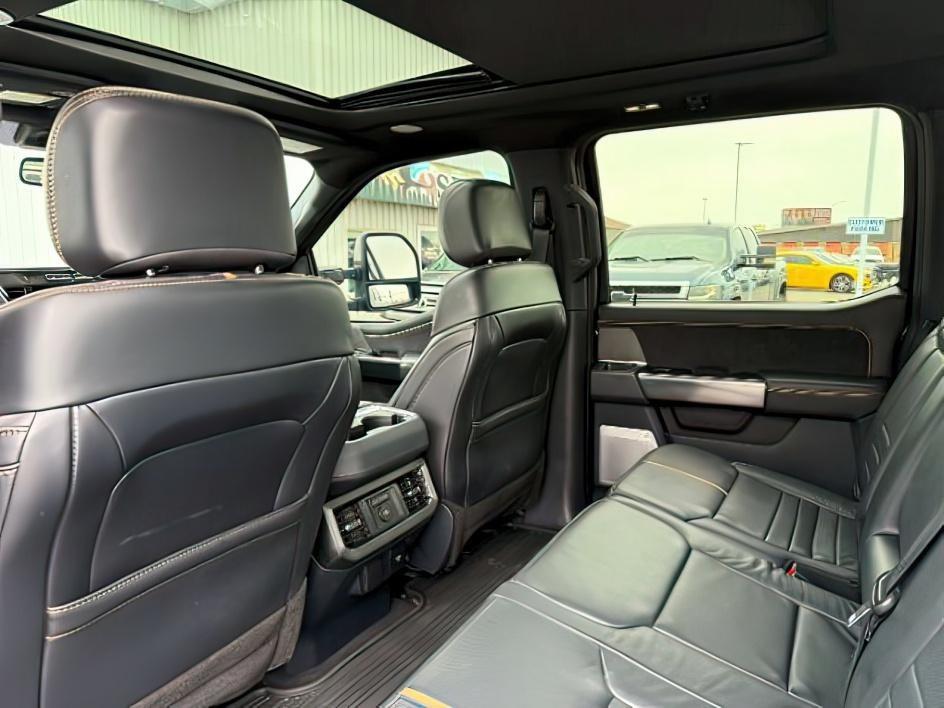 2024 Agate Black Metallic /Black Onyx Ford F-350 PLATINUM/TREMOR (1FT8W3BMXRE) with an Powerstroke 6.7L V-8 diesel direct injection engine, AUTOMATIC transmission, located at 1235 N Woodruff Ave., Idaho Falls, 83401, (208) 523-1053, 43.507172, -112.000488 - At Timberline Auto, finding a great deal on your next vehicle is always easy! Our experienced sales staff's goal is to help find you the right vehicle at the right price! Our knowledgeable finance department has options for almost any credit score. We offer extended service contract options to prote- Photo#26