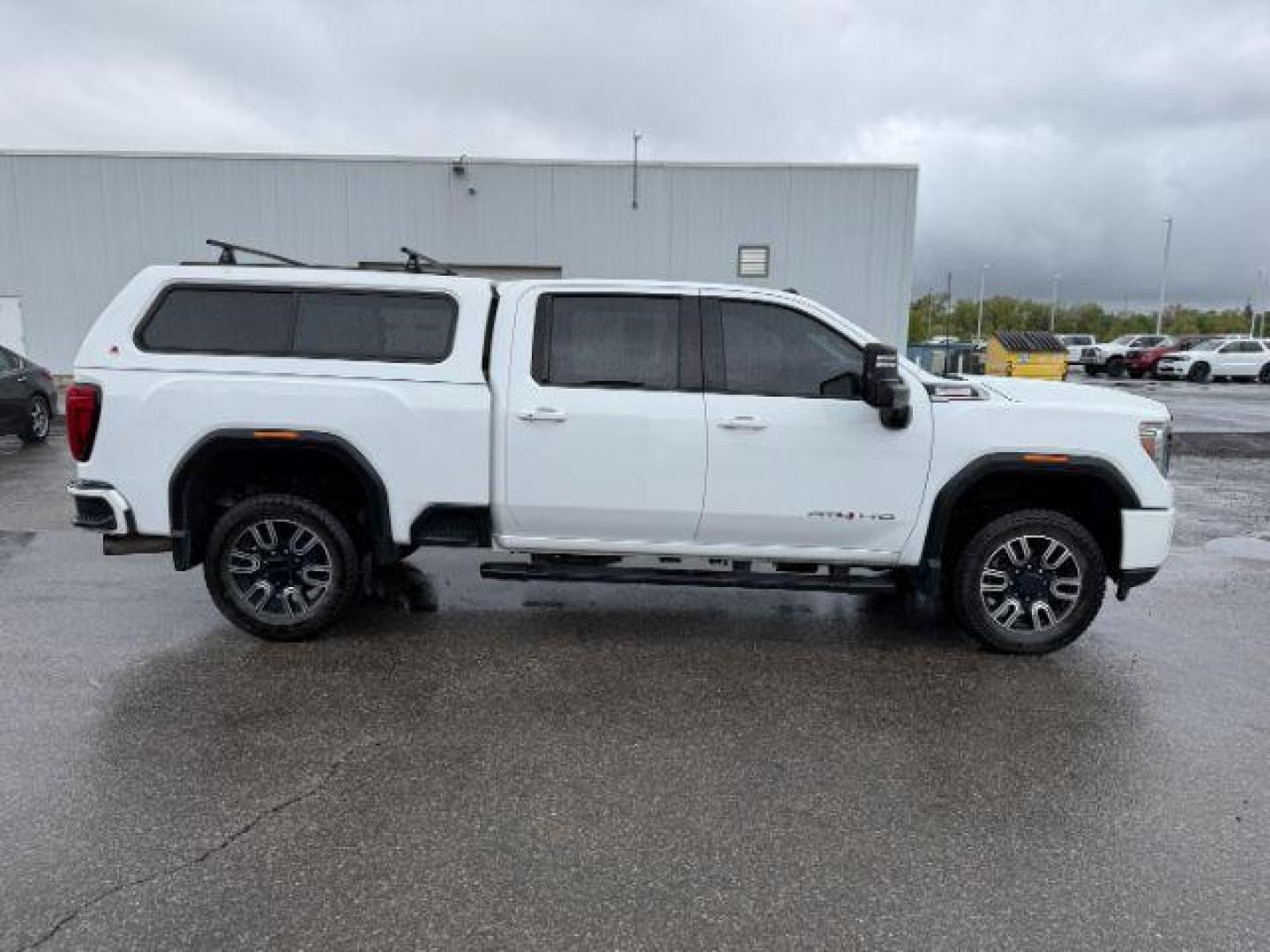 2020 Summit White /Jet Black w/Kalahari Accents GMC Sierra 2500HD 4WD Crew Cab Standard Bed AT4 (1GT49PEY8LF) with an Duramax 6.6L V-8 diesel direct injection engine, AUTOMATIC transmission, located at 1235 N Woodruff Ave., Idaho Falls, 83401, (208) 523-1053, 43.507172, -112.000488 - At Timberline Auto, finding a great deal on your next vehicle is always easy! Our experienced sales staff's goal is to help find you the right vehicle at the right price! Our knowledgeable finance department has options for almost any credit score. We offer extended service contract options to prote - Photo#6