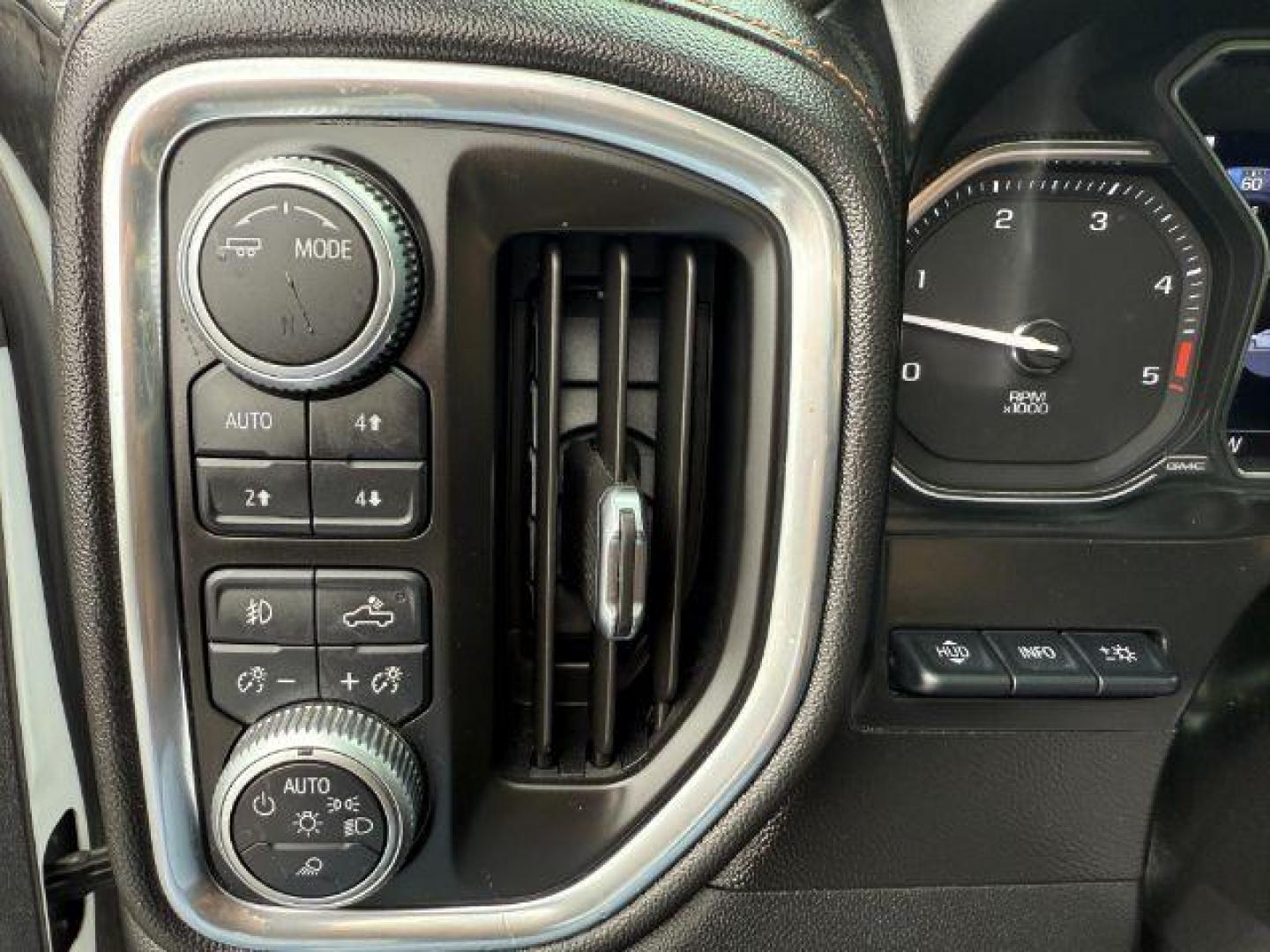 2020 Summit White /Jet Black w/Kalahari Accents GMC Sierra 2500HD 4WD Crew Cab Standard Bed AT4 (1GT49PEY8LF) with an Duramax 6.6L V-8 diesel direct injection engine, AUTOMATIC transmission, located at 1235 N Woodruff Ave., Idaho Falls, 83401, (208) 523-1053, 43.507172, -112.000488 - At Timberline Auto, finding a great deal on your next vehicle is always easy! Our experienced sales staff's goal is to help find you the right vehicle at the right price! Our knowledgeable finance department has options for almost any credit score. We offer extended service contract options to prote - Photo#16