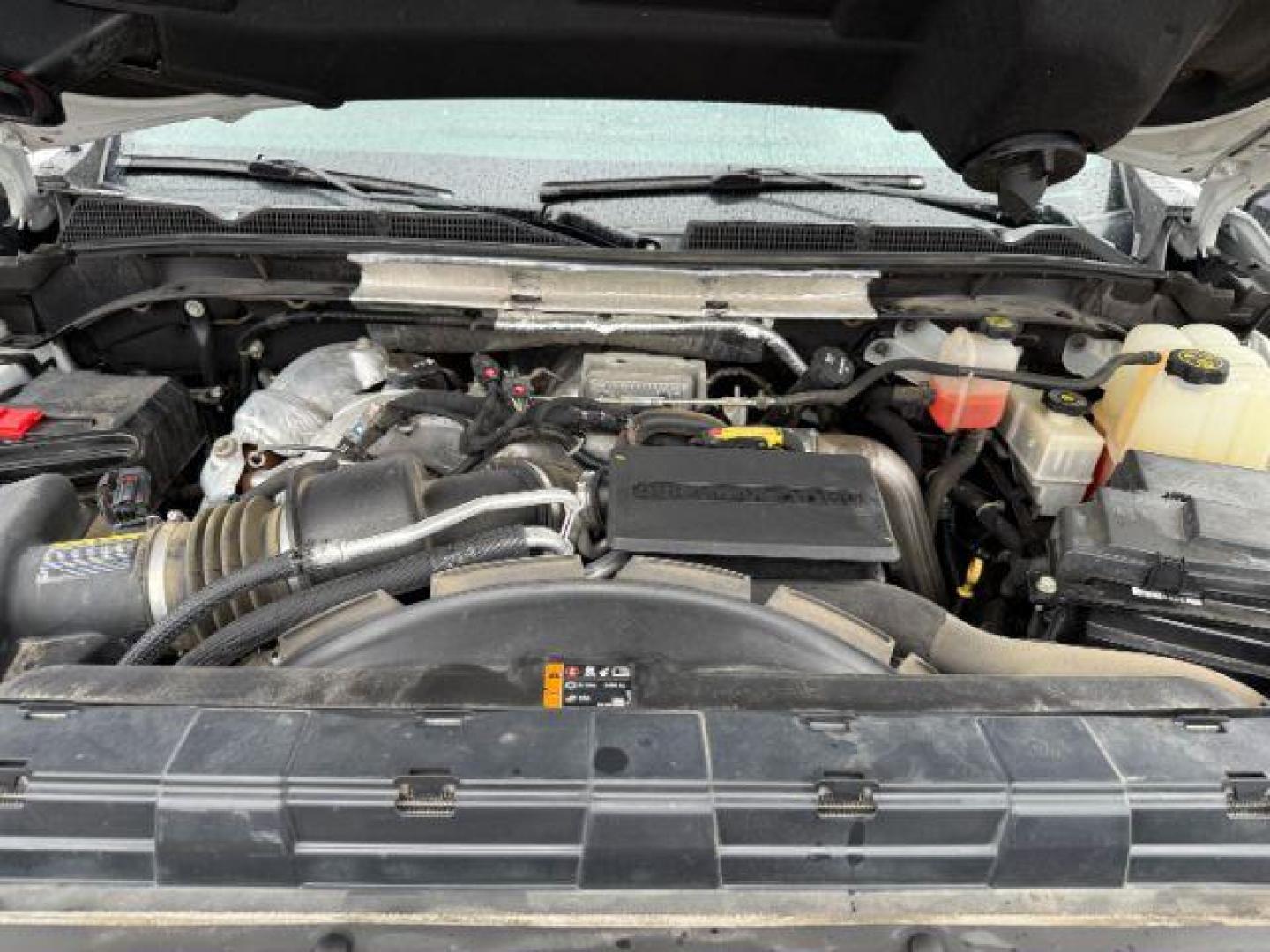 2020 Summit White /Jet Black w/Kalahari Accents GMC Sierra 2500HD 4WD Crew Cab Standard Bed AT4 (1GT49PEY8LF) with an Duramax 6.6L V-8 diesel direct injection engine, AUTOMATIC transmission, located at 1235 N Woodruff Ave., Idaho Falls, 83401, (208) 523-1053, 43.507172, -112.000488 - At Timberline Auto, finding a great deal on your next vehicle is always easy! Our experienced sales staff's goal is to help find you the right vehicle at the right price! Our knowledgeable finance department has options for almost any credit score. We offer extended service contract options to prote - Photo#22