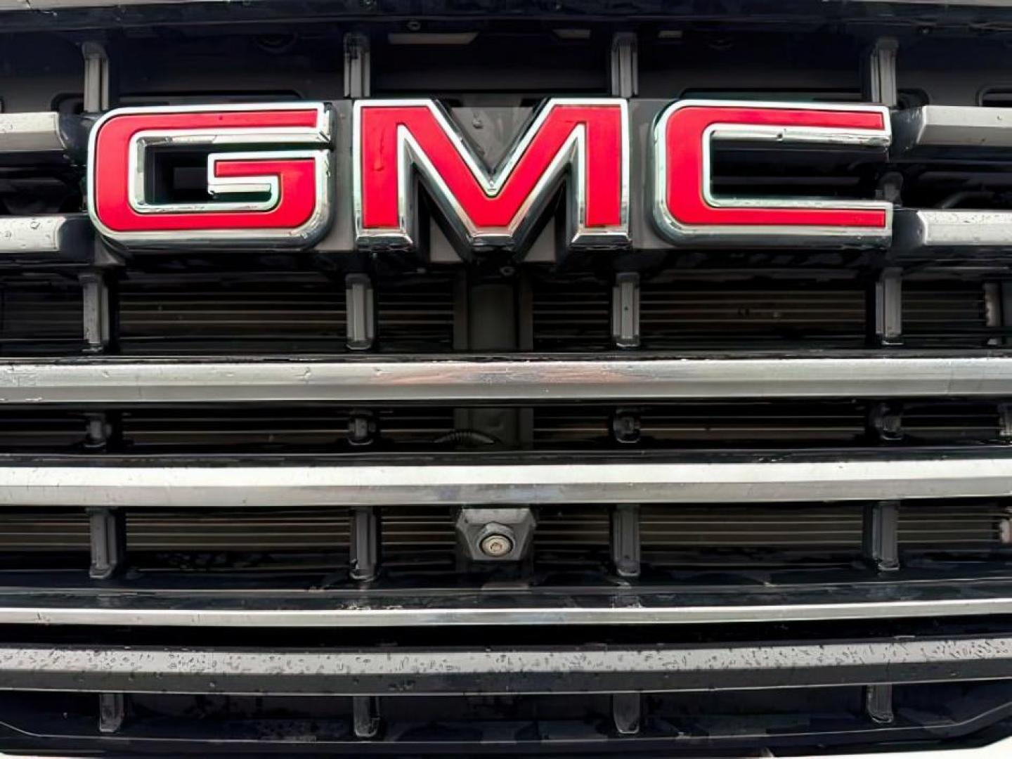 2020 Summit White /Jet Black w/Kalahari Accents GMC Sierra 2500HD 4WD Crew Cab Standard Bed AT4 (1GT49PEY8LF) with an Duramax 6.6L V-8 diesel direct injection engine, AUTOMATIC transmission, located at 1235 N Woodruff Ave., Idaho Falls, 83401, (208) 523-1053, 43.507172, -112.000488 - At Timberline Auto, finding a great deal on your next vehicle is always easy! Our experienced sales staff's goal is to help find you the right vehicle at the right price! Our knowledgeable finance department has options for almost any credit score. We offer extended service contract options to prote - Photo#9