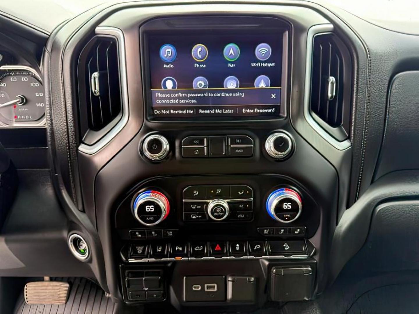 2020 Summit White /Jet Black w/Kalahari Accents GMC Sierra 2500HD 4WD Crew Cab Standard Bed AT4 (1GT49PEY8LF) with an Duramax 6.6L V-8 diesel direct injection engine, AUTOMATIC transmission, located at 1235 N Woodruff Ave., Idaho Falls, 83401, (208) 523-1053, 43.507172, -112.000488 - At Timberline Auto, finding a great deal on your next vehicle is always easy! Our experienced sales staff's goal is to help find you the right vehicle at the right price! Our knowledgeable finance department has options for almost any credit score. We offer extended service contract options to prote - Photo#14