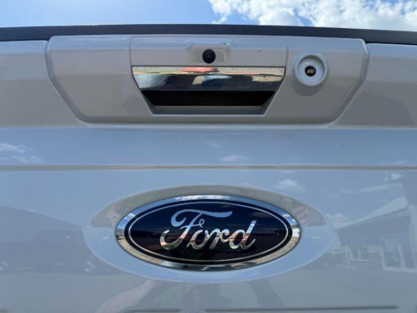 2021 WHITE /BLACK Ford F-150 LARIAT (1FTFW1E80MK) with an 3.5L engine, AUTOMATIC transmission, located at 1235 N Woodruff Ave., Idaho Falls, 83401, (208) 523-1053, 43.507172, -112.000488 - At Timberline Auto, finding a great deal on your next vehicle is always easy! Our experienced sales staff's goal is to help find you the right vehicle at the right price! Our knowledgeable finance department has options for almost any credit score. We offer extended service contract options to prote - Photo#4