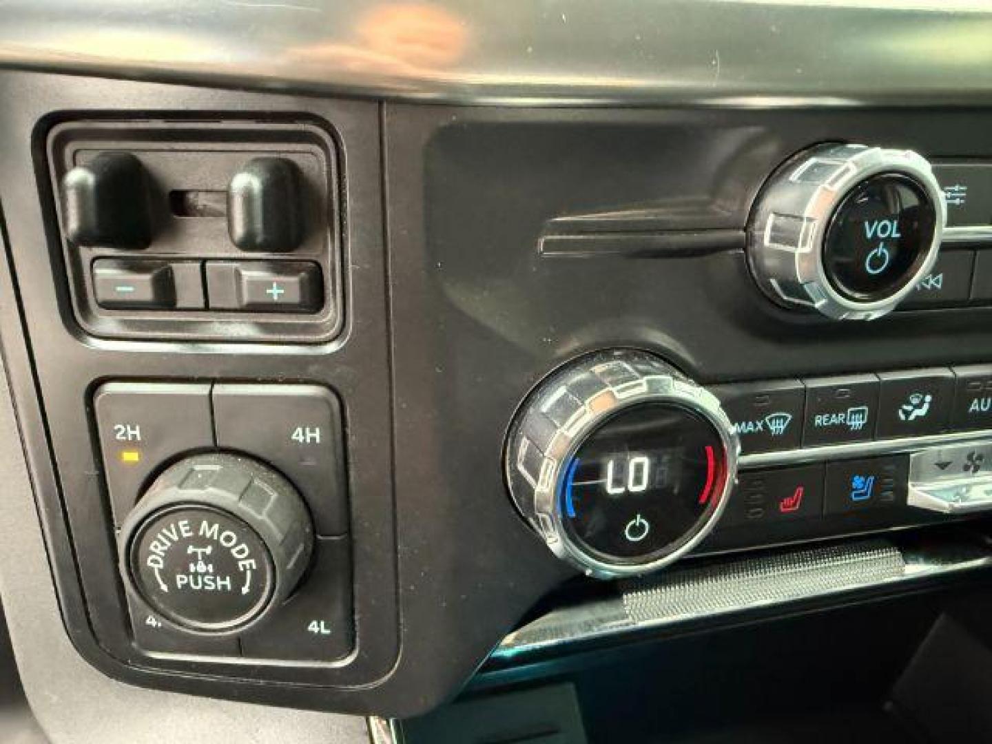 2021 WHITE /Black Ford F-150 (1FTFW1E80MK) with an EcoBoost 35L V-6 portdirect injection engine, Automatic transmission, located at 1175 N Woodruff Ave, Idaho Falls, ID, 83401, 43.506901, -111.999657 - At Timberline Auto, finding a great deal on your next vehicle is always easy! Our experienced sales staff's goal is to help find you the right vehicle at the right price! Our knowledgeable finance department has options for almost any credit score. We offer extended service contract options to prote - Photo#42