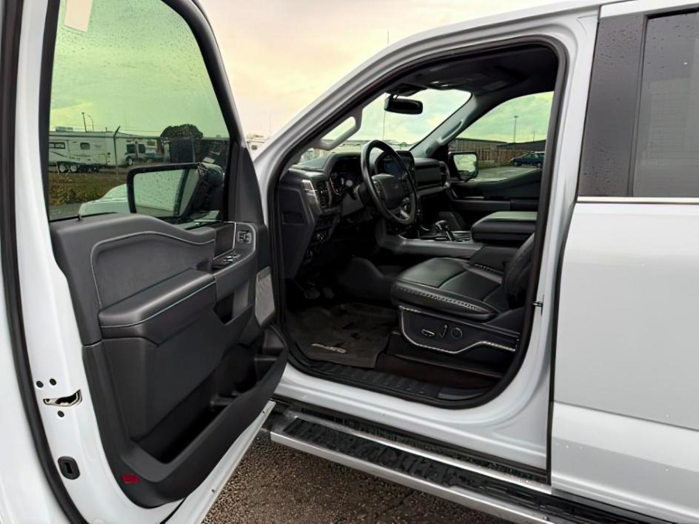 2021 WHITE /Black Ford F-150 (1FTFW1E80MK) with an EcoBoost 35L V-6 portdirect injection engine, Automatic transmission, located at 1175 N Woodruff Ave, Idaho Falls, ID, 83401, 43.506901, -111.999657 - At Timberline Auto, finding a great deal on your next vehicle is always easy! Our experienced sales staff's goal is to help find you the right vehicle at the right price! Our knowledgeable finance department has options for almost any credit score. We offer extended service contract options to prote - Photo#11