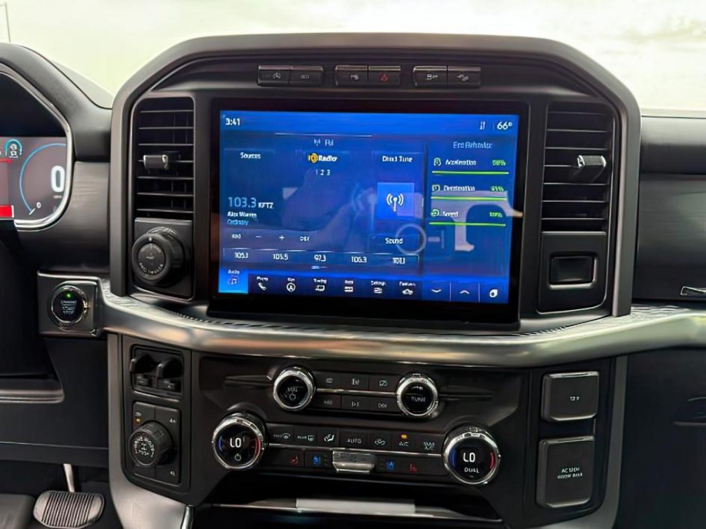 2021 WHITE /Black Ford F-150 (1FTFW1E80MK) with an EcoBoost 35L V-6 portdirect injection engine, Automatic transmission, located at 1175 N Woodruff Ave, Idaho Falls, ID, 83401, 43.506901, -111.999657 - At Timberline Auto, finding a great deal on your next vehicle is always easy! Our experienced sales staff's goal is to help find you the right vehicle at the right price! Our knowledgeable finance department has options for almost any credit score. We offer extended service contract options to prote - Photo#15
