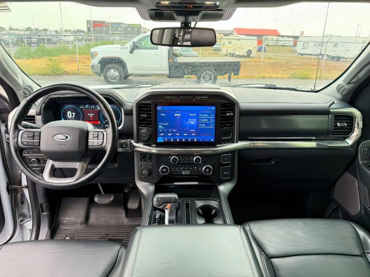 2021 WHITE /Black Ford F-150 (1FTFW1E80MK) with an EcoBoost 35L V-6 portdirect injection engine, Automatic transmission, located at 1175 N Woodruff Ave, Idaho Falls, ID, 83401, 43.506901, -111.999657 - At Timberline Auto, finding a great deal on your next vehicle is always easy! Our experienced sales staff's goal is to help find you the right vehicle at the right price! Our knowledgeable finance department has options for almost any credit score. We offer extended service contract options to prote - Photo#22