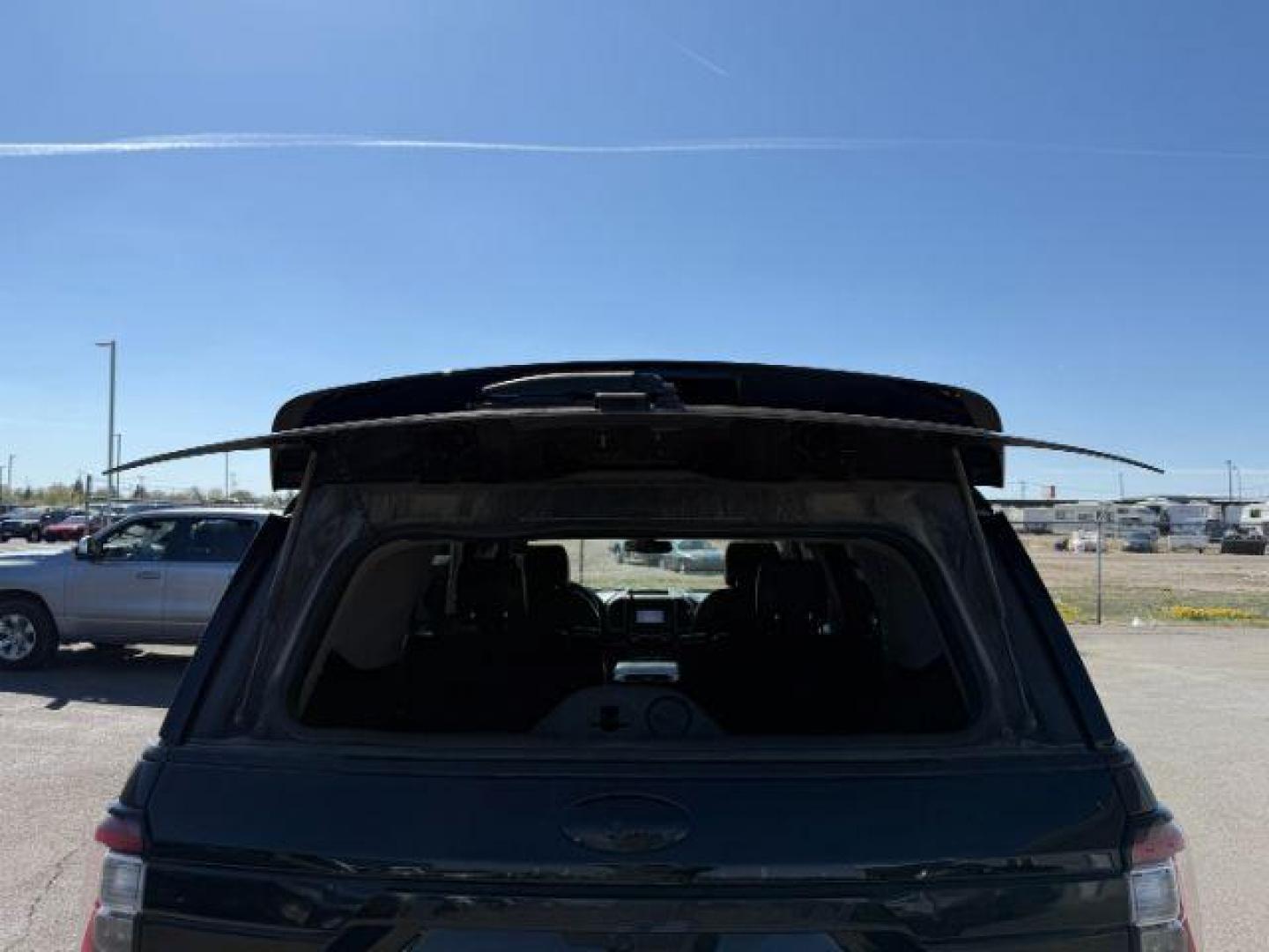 2019 BLACK /LEATHER Ford Expedition Platinum 4WD (1FMJU1MT0KE) with an 3.5L V6 DOHC 24V FFV engine, 6-Speed Automatic transmission, located at 1235 N Woodruff Ave., Idaho Falls, 83401, (208) 523-1053, 43.507172, -112.000488 - Photo#5