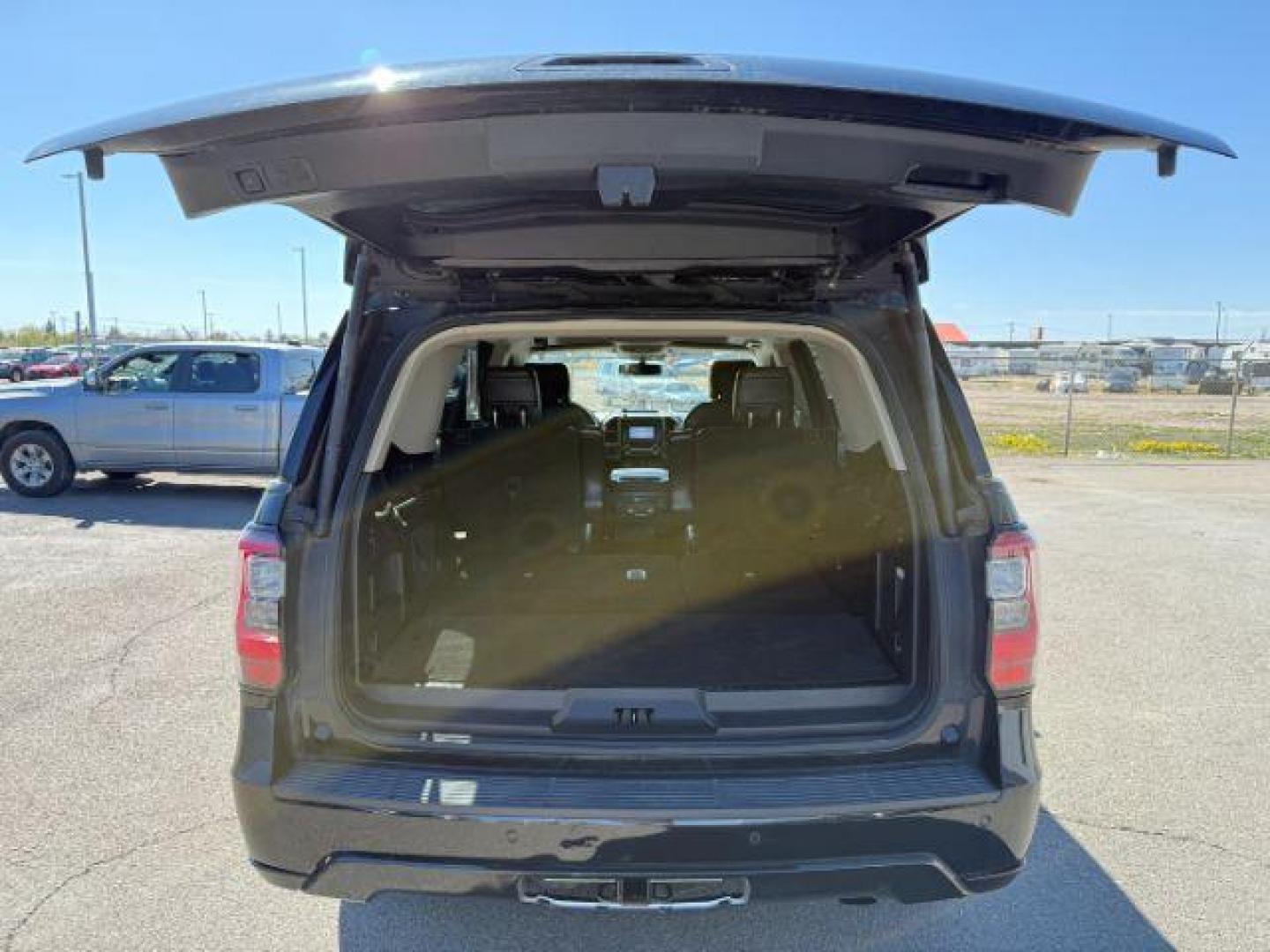 2019 BLACK /LEATHER Ford Expedition Platinum 4WD (1FMJU1MT0KE) with an 3.5L V6 DOHC 24V FFV engine, 6-Speed Automatic transmission, located at 1235 N Woodruff Ave., Idaho Falls, 83401, (208) 523-1053, 43.507172, -112.000488 - Photo#6