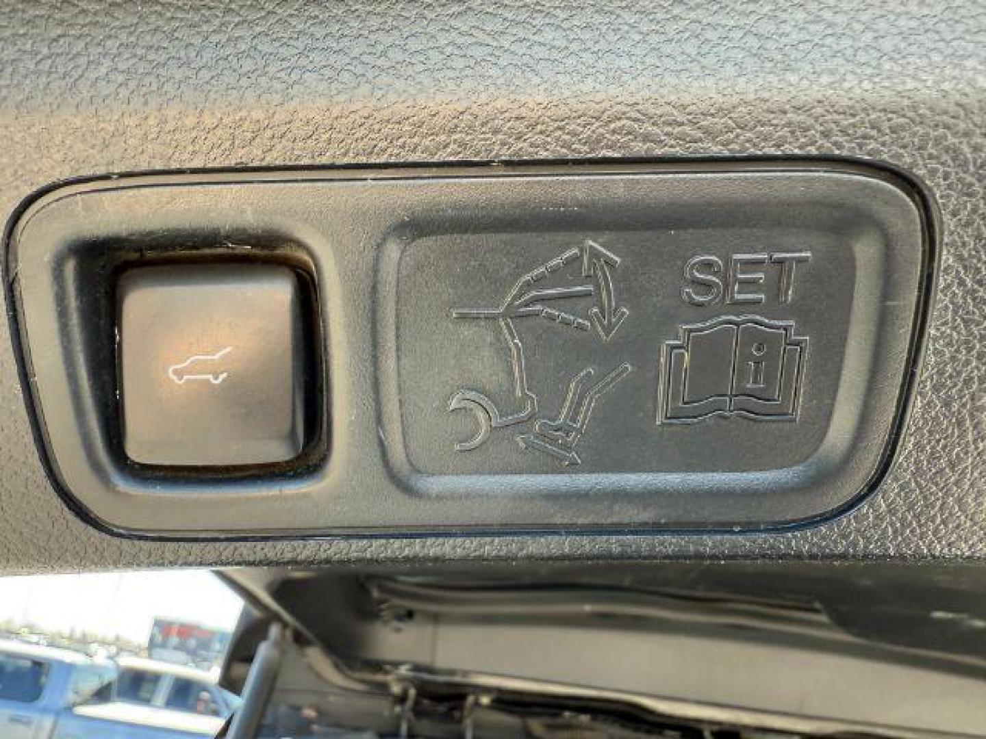 2019 BLACK /LEATHER Ford Expedition Platinum 4WD (1FMJU1MT0KE) with an 3.5L V6 DOHC 24V FFV engine, 6-Speed Automatic transmission, located at 1235 N Woodruff Ave., Idaho Falls, 83401, (208) 523-1053, 43.507172, -112.000488 - Photo#9
