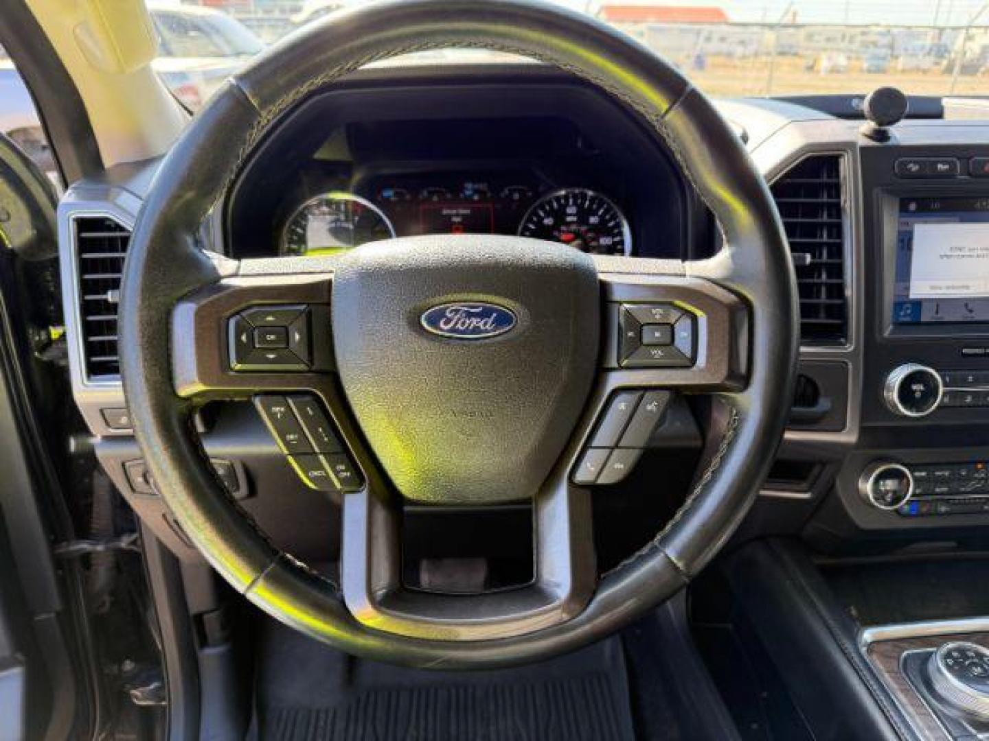 2019 BLACK /LEATHER Ford Expedition Platinum 4WD (1FMJU1MT0KE) with an 3.5L V6 DOHC 24V FFV engine, 6-Speed Automatic transmission, located at 1235 N Woodruff Ave., Idaho Falls, 83401, (208) 523-1053, 43.507172, -112.000488 - Photo#17