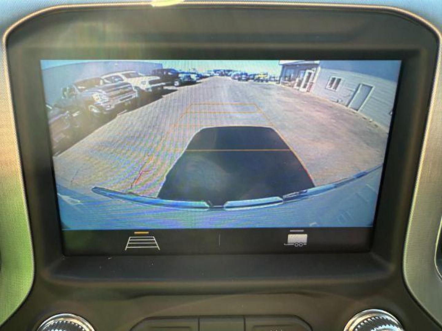2021 Summit White /Jet Black GMC Sierra 1500 4WD Crew Cab Short Box Elevation (3GTU9CET8MG) with an Duramax 3L I-6 diesel direct injection engine, AUTOMATIC transmission, located at 1235 N Woodruff Ave., Idaho Falls, 83401, (208) 523-1053, 43.507172, -112.000488 - At Timberline Auto, finding a great deal on your next vehicle is always easy! Our experienced sales staff's goal is to help find you the right vehicle at the right price! Our knowledgeable finance department has options for almost any credit score. We offer extended service contract options to prote - Photo#16