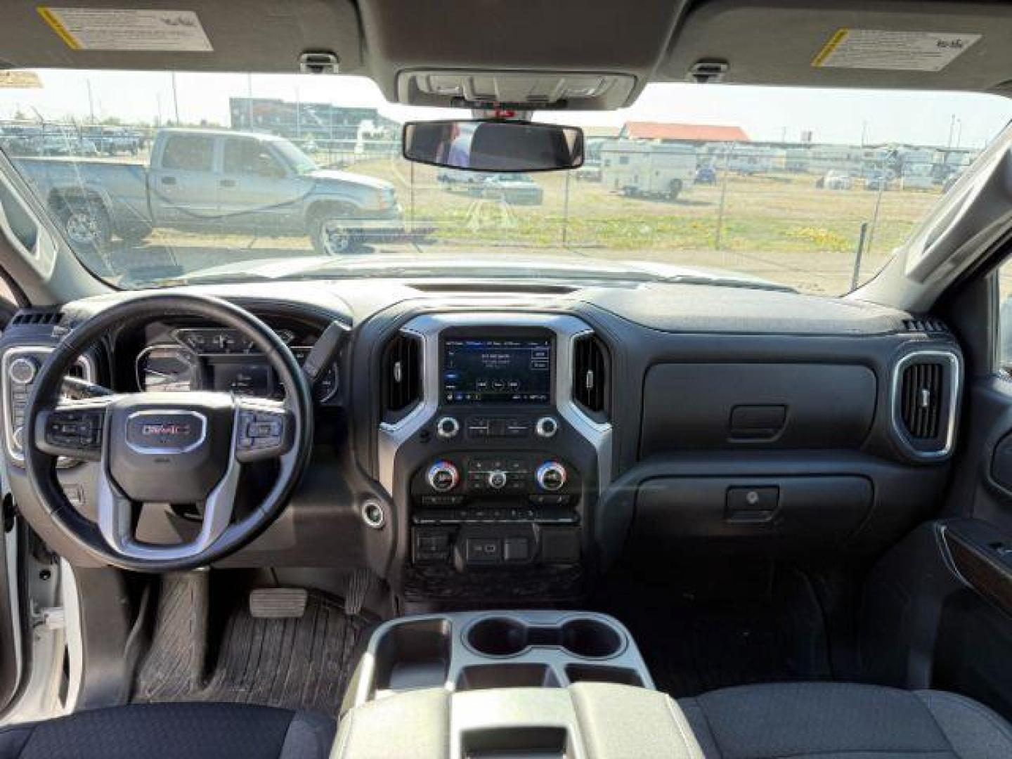 2021 Summit White /Jet Black GMC Sierra 1500 4WD Crew Cab Short Box Elevation (3GTU9CET8MG) with an Duramax 3L I-6 diesel direct injection engine, AUTOMATIC transmission, located at 1235 N Woodruff Ave., Idaho Falls, 83401, (208) 523-1053, 43.507172, -112.000488 - At Timberline Auto, finding a great deal on your next vehicle is always easy! Our experienced sales staff's goal is to help find you the right vehicle at the right price! Our knowledgeable finance department has options for almost any credit score. We offer extended service contract options to prote - Photo#21