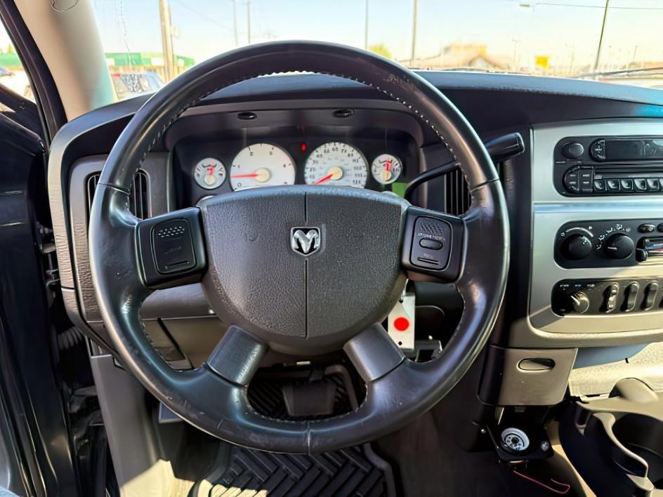 2005 BLACK /LEATHER Dodge Ram Pickup SLT (3D7LS38CX5G) with an 6 Cyl, 5.9L engine, 6-speed manual transmission, located at 1175 N Woodruff Ave, Idaho Falls, ID, 83401, 43.506901, -111.999657- Photo#33