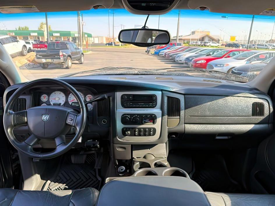 2005 BLACK /LEATHER Dodge Ram Pickup SLT (3D7LS38CX5G) with an 6 Cyl, 5.9L engine, 6-speed manual transmission, located at 1175 N Woodruff Ave, Idaho Falls, ID, 83401, 43.506901, -111.999657- Photo#38