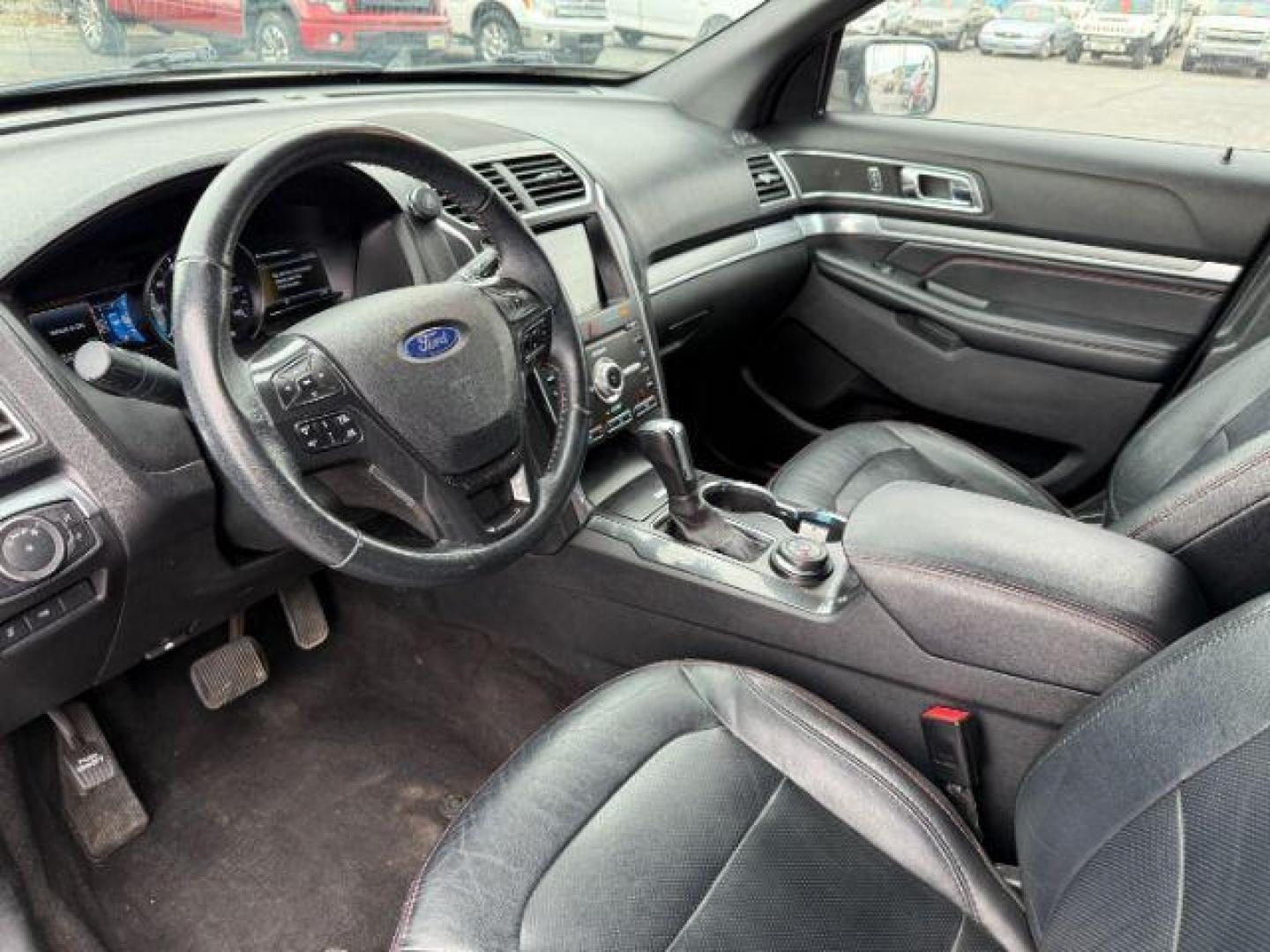 2019 WHITE /Ebony Black w/Red Accent Stitching Ford Explorer Sport (1FM5K8GT0KG) with an EcoBoost 3.5L V-6 gasoline direct injection engine, AUTOMATIC transmission, located at 1235 N Woodruff Ave., Idaho Falls, 83401, (208) 523-1053, 43.507172, -112.000488 - At Timberline Auto, finding a great deal on your next vehicle is always easy! Our experienced sales staff's goal is to help find you the right vehicle at the right price! Our knowledgeable finance department has options for almost any credit score. We offer extended service contract options to prote - Photo#12