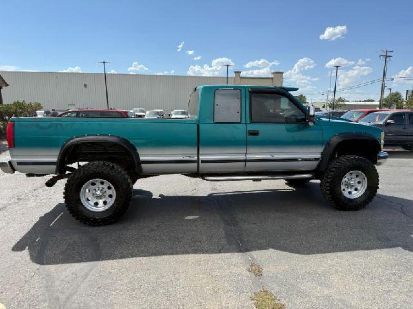 1994 GREEN /CLOTH Chevrolet K2500 (1GCGK29N6RE) with an 74L V-8 regular unleaded engine, Automatic transmission, located at 1175 N Woodruff Ave, Idaho Falls, ID, 83401, 43.506901, -111.999657 - At Timberline Auto, finding a great deal on your next vehicle is always easy! Our experienced sales staff's goal is to help find you the right vehicle at the right price! Our knowledgeable finance department has options for almost any credit score. We offer extended service contract options to prote - Photo#6