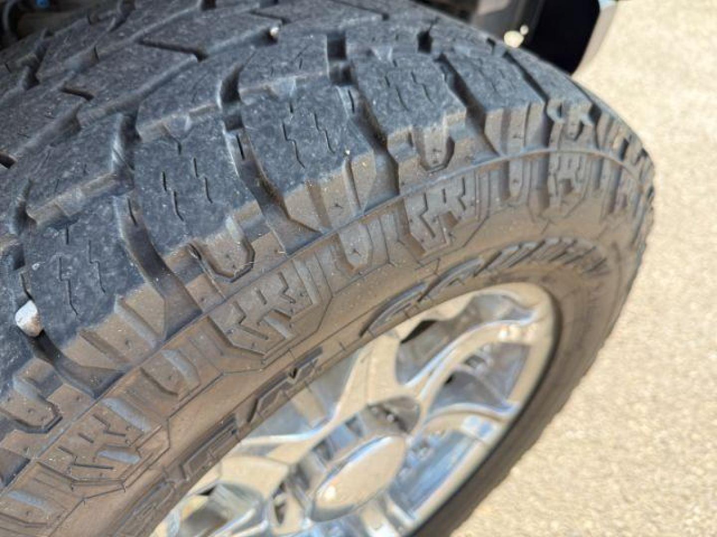 2005 BLACK /LEATHER Hummer H2 SUV (5GRGN23U15H) with an 60 engine, Automatic transmission, located at 1175 N Woodruff Ave, Idaho Falls, ID, 83401, 43.506901, -111.999657 - At Timberline Auto, finding a great deal on your next vehicle is always easy! Our experienced sales staff's goal is to help find you the right vehicle at the right price! Our knowledgeable finance department has options for almost any credit score. We offer extended service contract options to prote - Photo#9
