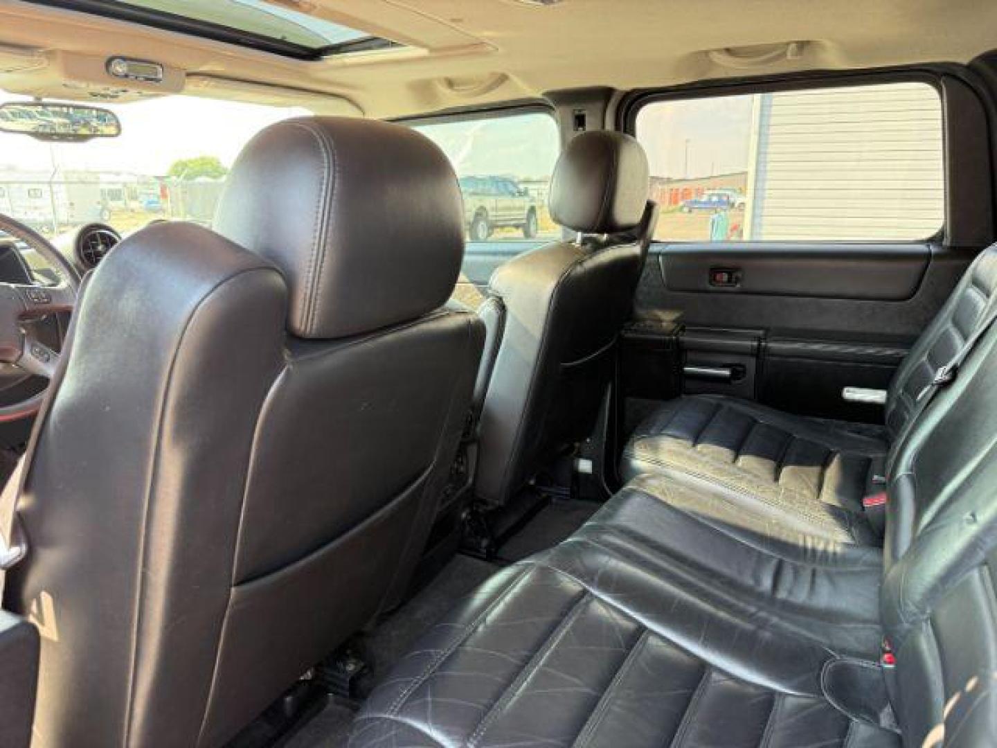 2005 BLACK /LEATHER Hummer H2 SUV (5GRGN23U15H) with an 60 engine, Automatic transmission, located at 1175 N Woodruff Ave, Idaho Falls, ID, 83401, 43.506901, -111.999657 - At Timberline Auto, finding a great deal on your next vehicle is always easy! Our experienced sales staff's goal is to help find you the right vehicle at the right price! Our knowledgeable finance department has options for almost any credit score. We offer extended service contract options to prote - Photo#19