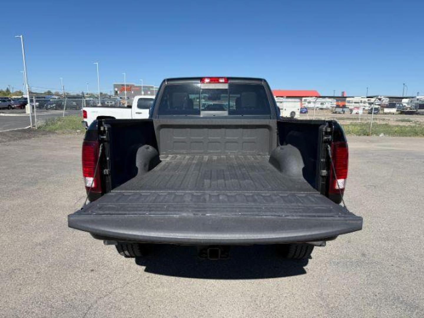 2018 BLACK /Black Ram 2500 Laramie Crew Cab 4x4 6'4 Box (3C6UR5FL3JG) with an 6.7 engine, AUTOMATIC transmission, located at 1235 N Woodruff Ave., Idaho Falls, 83401, (208) 523-1053, 43.507172, -112.000488 - At Timberline Auto, finding a great deal on your next vehicle is always easy! Our experienced sales staff's goal is to help find you the right vehicle at the right price! Our knowledgeable finance department has options for almost any credit score. We offer extended service contract options to prote - Photo#5