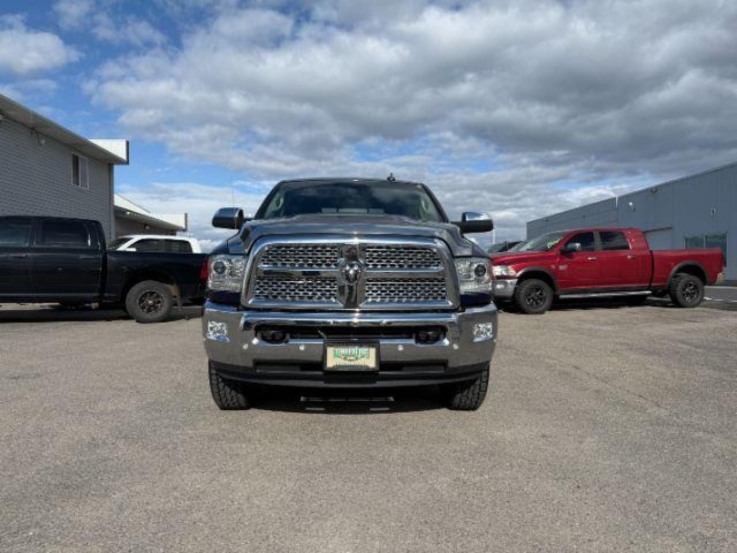 2018 True Blue Pearlcoat /Black Ram 2500 Laramie Crew Cab 4x4 6'4 Box (3C6UR5FJ9JG) with an HEMI 6.4L V-8 VVT variable valve control engine, AUTOMATIC transmission, located at 1235 N Woodruff Ave., Idaho Falls, 83401, (208) 523-1053, 43.507172, -112.000488 - At Timberline Auto, finding a great deal on your next vehicle is always easy! Our experienced sales staff's goal is to help find you the right vehicle at the right price! Our knowledgeable finance department has options for almost any credit score. We offer extended service contract options to prote - Photo#32